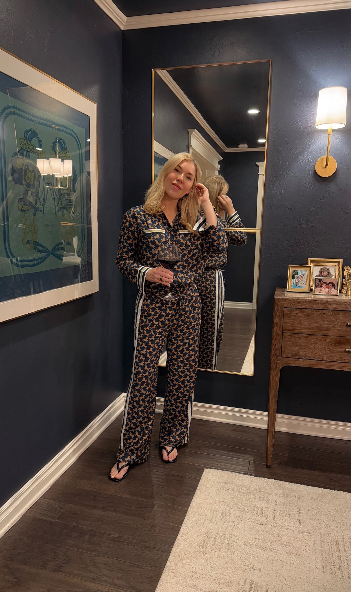 This outfit 🔥 


Breakfast room
Home decor
Moody decor
Fall decor 
 

#LTKHome #LTKSeasonal #LTKSaleAlert #LTKHoliday #LTKdayinmylife #LTKootd