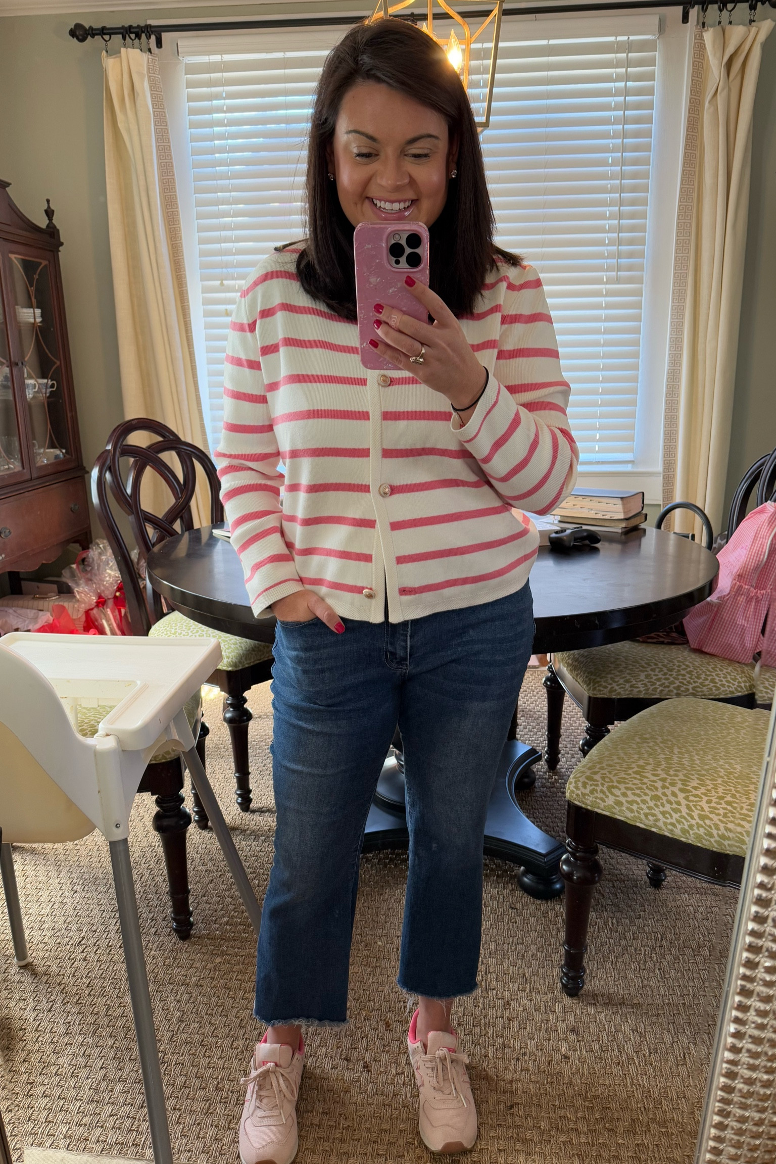 Mom OOTD 

#LTKFindsUnder50 #LTKStyleTip