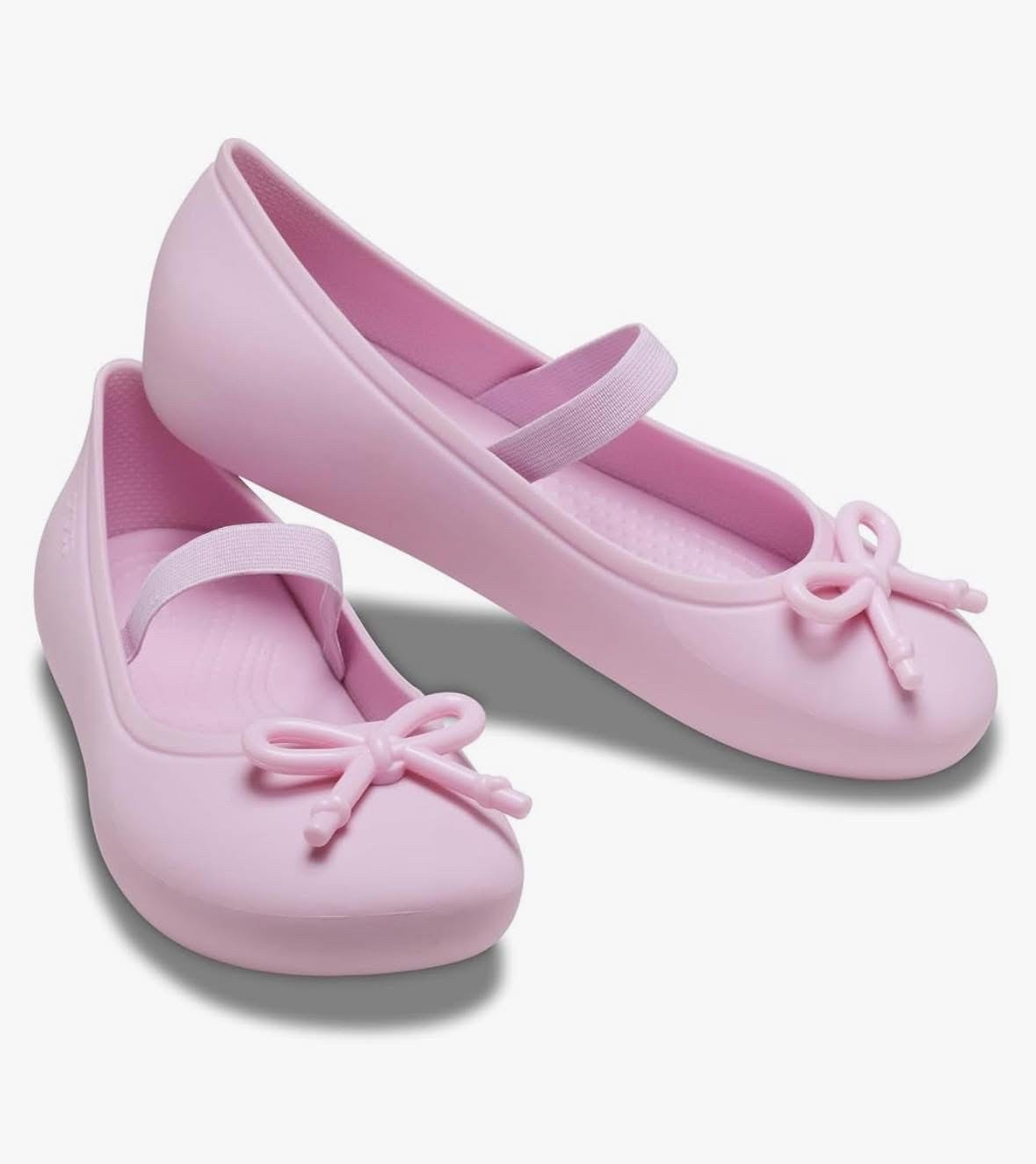 The only pair of #crocs I’ve seen yet that are actually cute 🩰 and they’re called “Brooklyn” - I think that’s a sign I must get for my girls 🤗



#LTKSwim #LTKKids #LTKShoeCrush