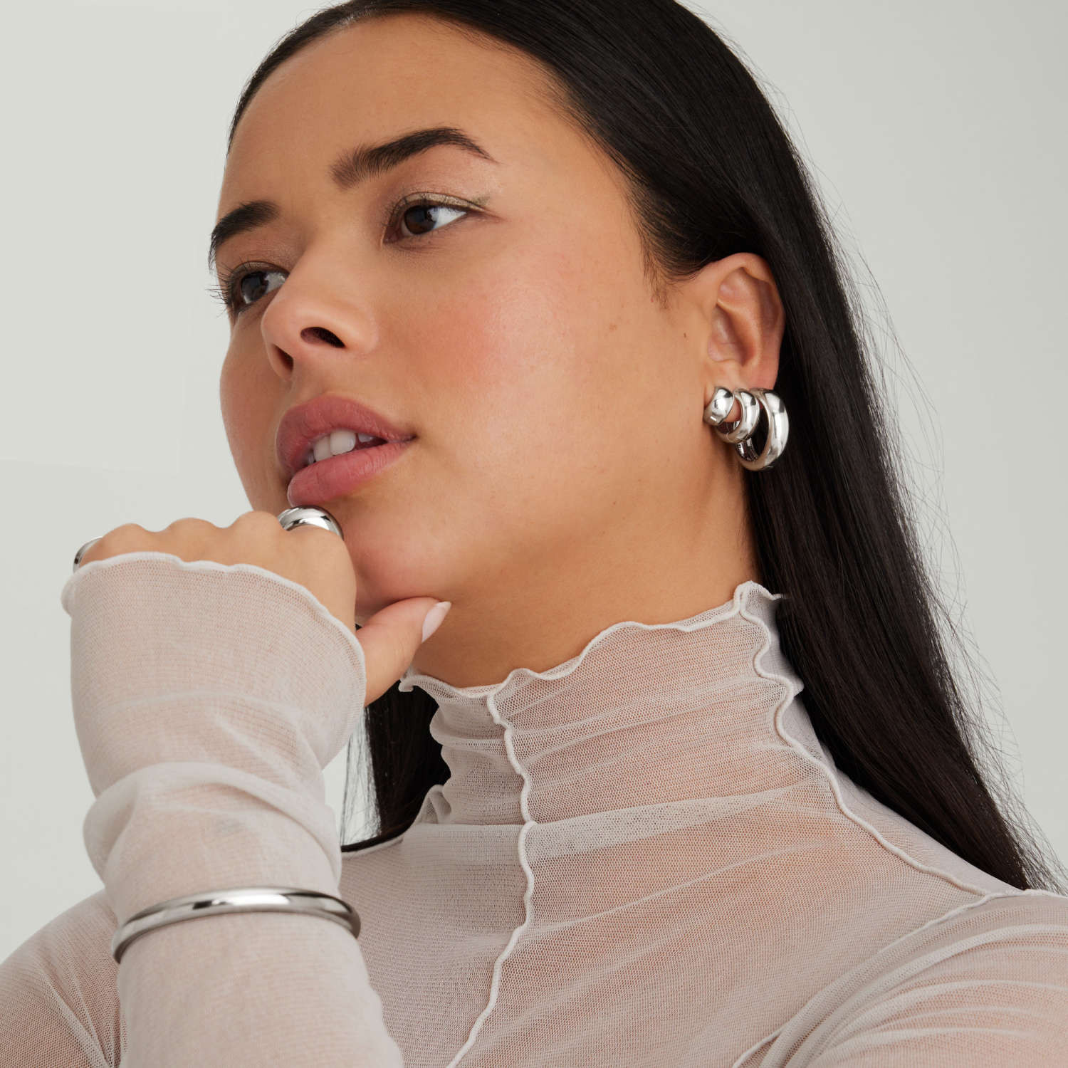 Chunky Sterling Silver Medium Hoops | Mejuri | Mejuri (Global)