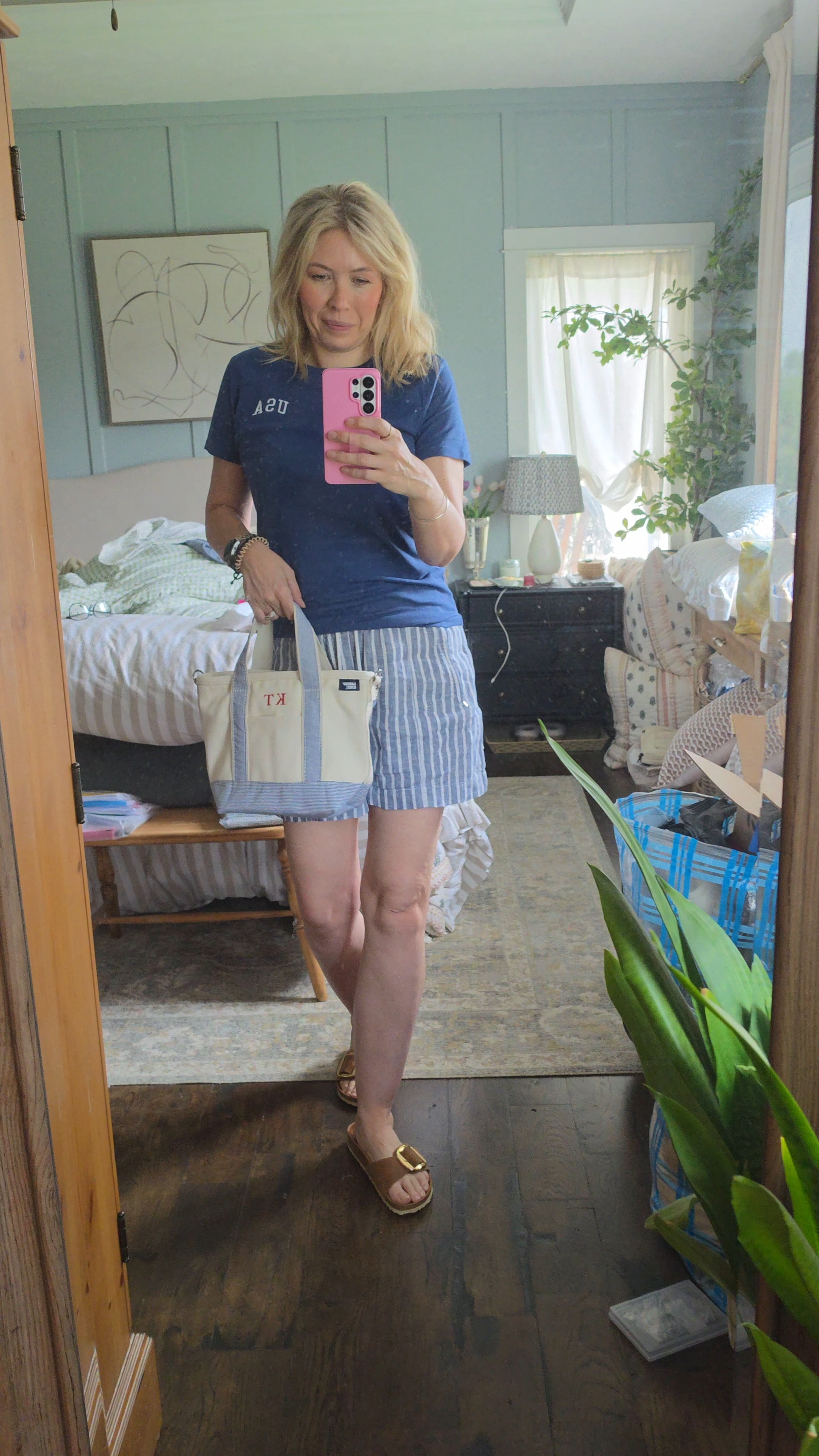 Going to do some errands.My linen shorts are on sale...looks like this colorway is sold out. 🤦🏼‍♀️Wearing a medium in the shorts and a large in the Tee.

#LTKootd #LTKmomlife #LTKOver40