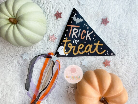 Trick or Treat flag, Boo Basket filler, Halloween pennant flag, Halloween party decor, Pumpkin Fl... | Etsy (US)