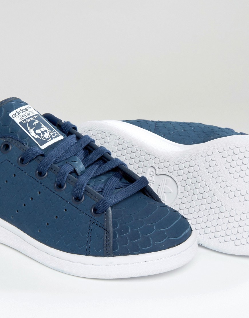 adidas slip on toe cap