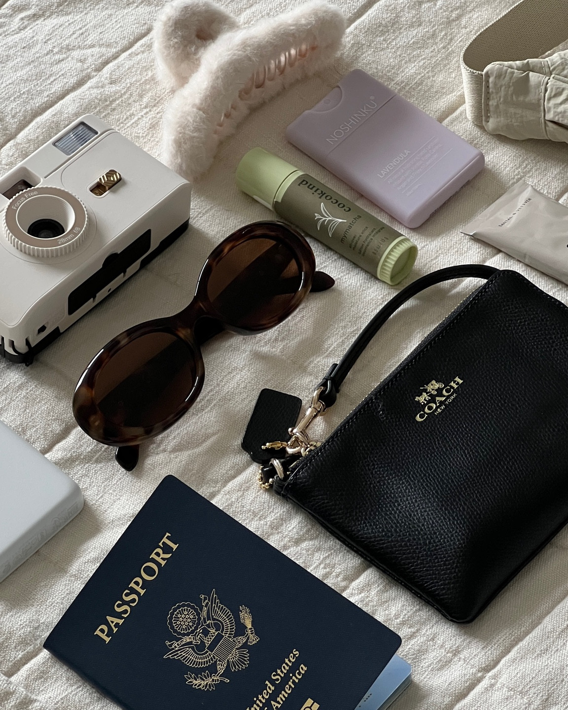 What’s in my bag for Japan 🇯🇵 


#LTKtravel