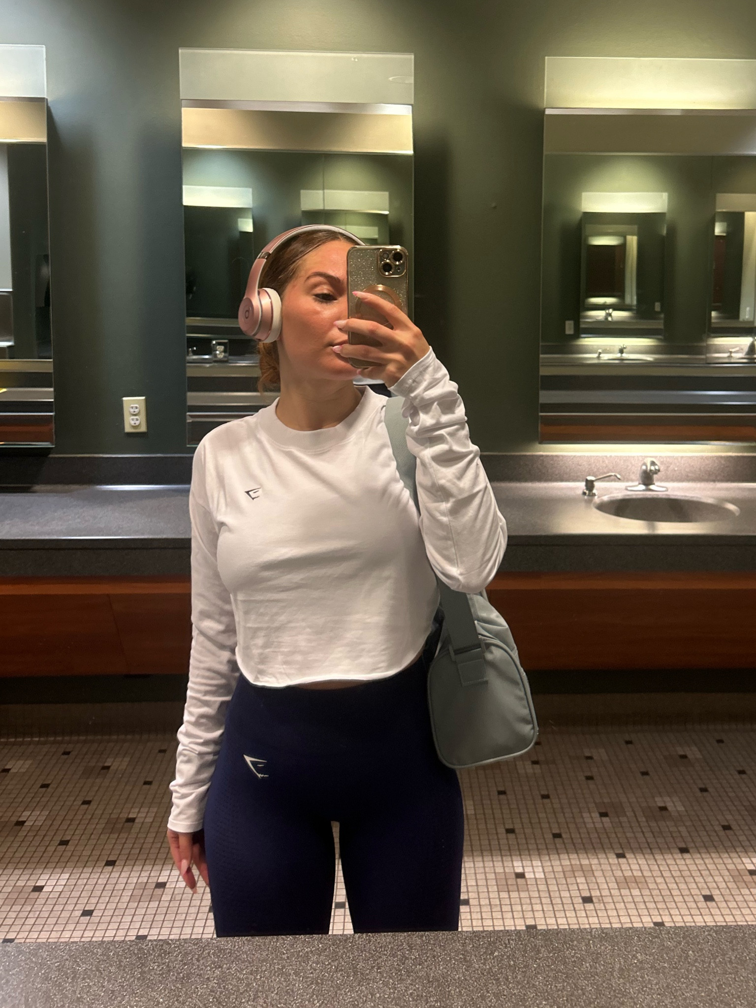 I sized up on this crop to M - should of kept it my norm S 

Bottoms - XS 

#LTKActive #LTKFindsUnder50 #LTKFitness