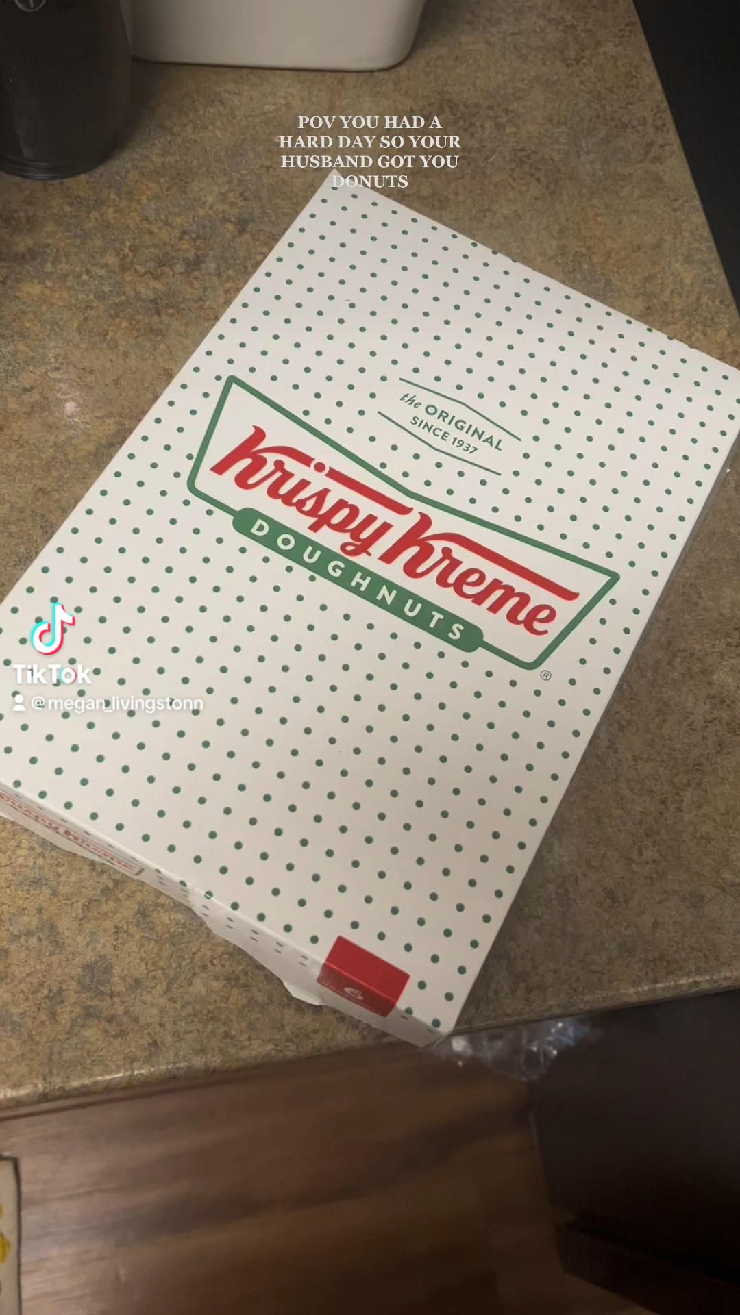 Dallin bought me Krispy Kreme’s after a hard day at work🍩💫💖😭😍