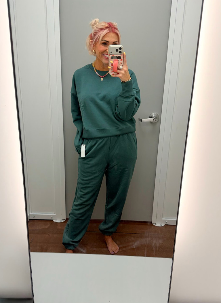 Okay, I want to LIVE in this set! 

 #LTKootd #LTKmomlife #LTKselfcare