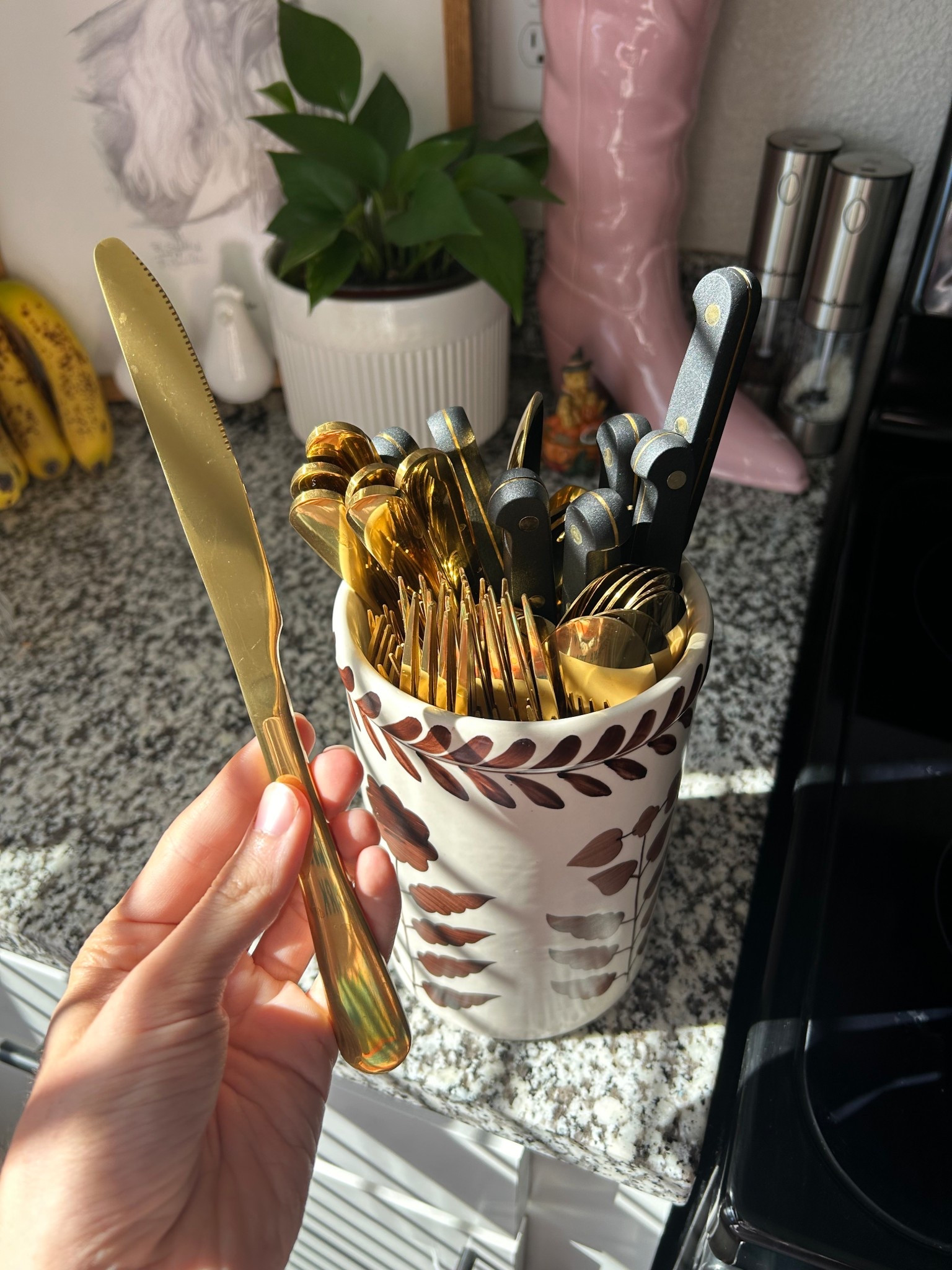 the prettiest gold utensils🌸⭐️🌆🎀

#LTKHome #LTKStyleTip #LTKFindsUnder50