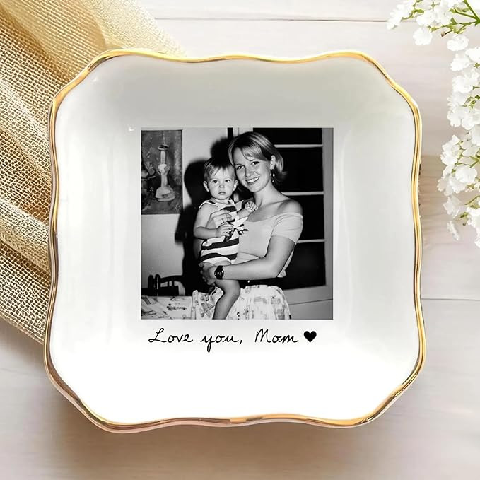 Love Signal Personalized Mom Jewelry Tray Gift for Mothers Day, Custom Ceramic Ring Dish for Gran... | Amazon (US)