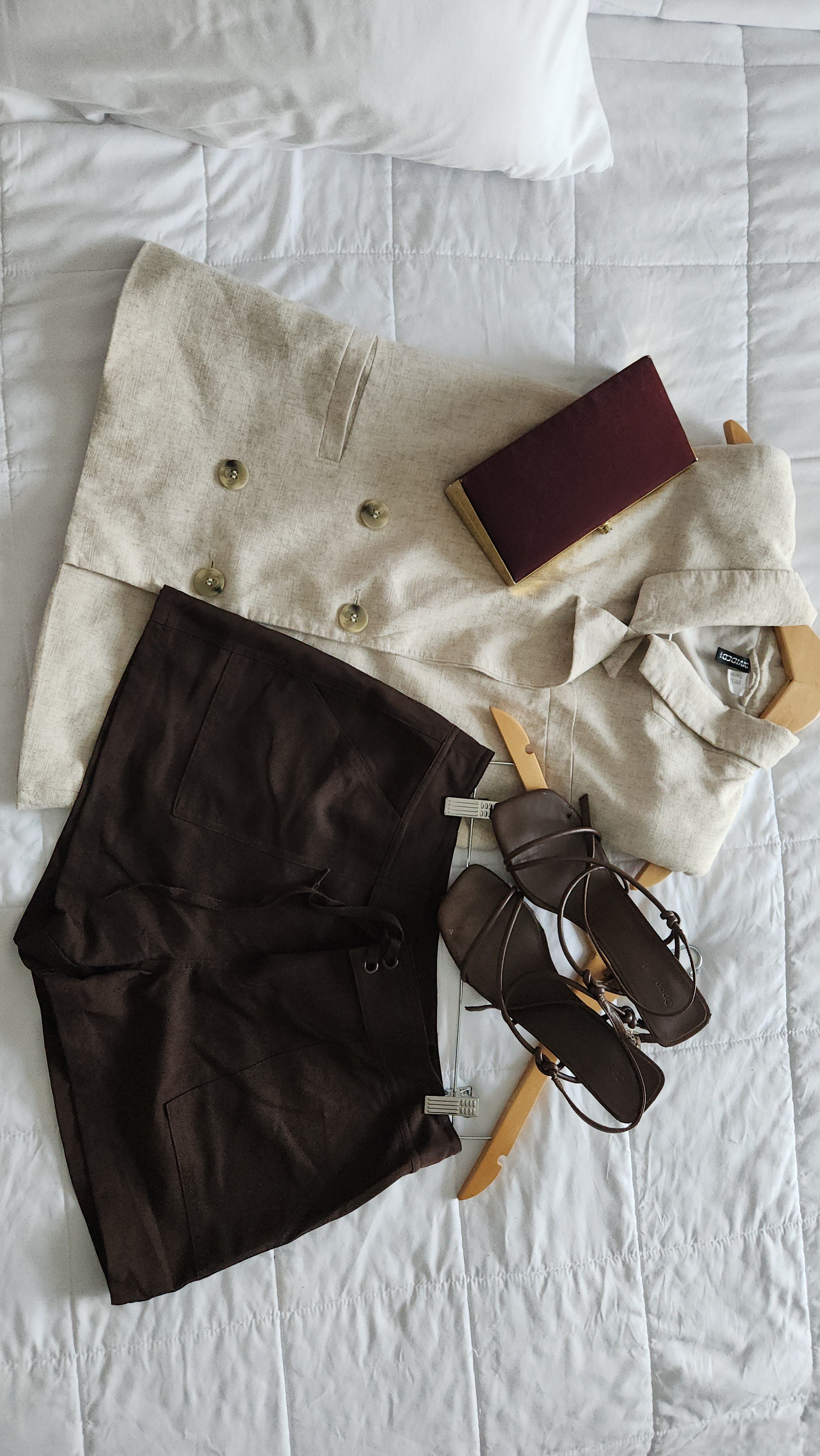 concert outfit, brown tailored shorts, sleeveless H&M long vest, brown strappy sandals, petite curvy friendly 

#LTKootd #LTKgrwm #LTKPetite