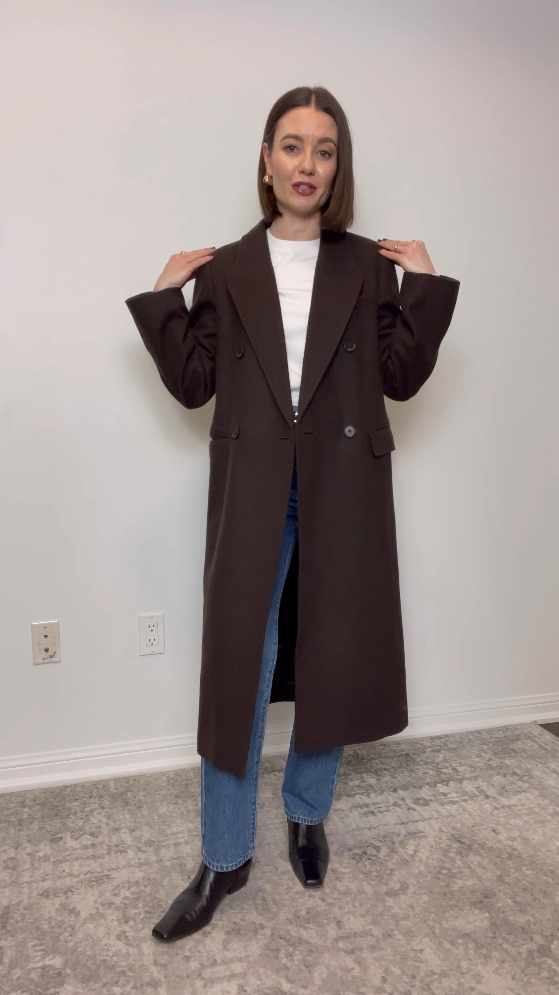 My favourite picks from the Aritzia Clientele Sale!

Black blazer (xs), Standout Blazer (size 0), Marlo Jeans (size 23), Symphony Coat (s), Constant Coat (s), Effortless Pants (size 0)

#LTKHoliday #LTKSeasonal #LTKWatchNow