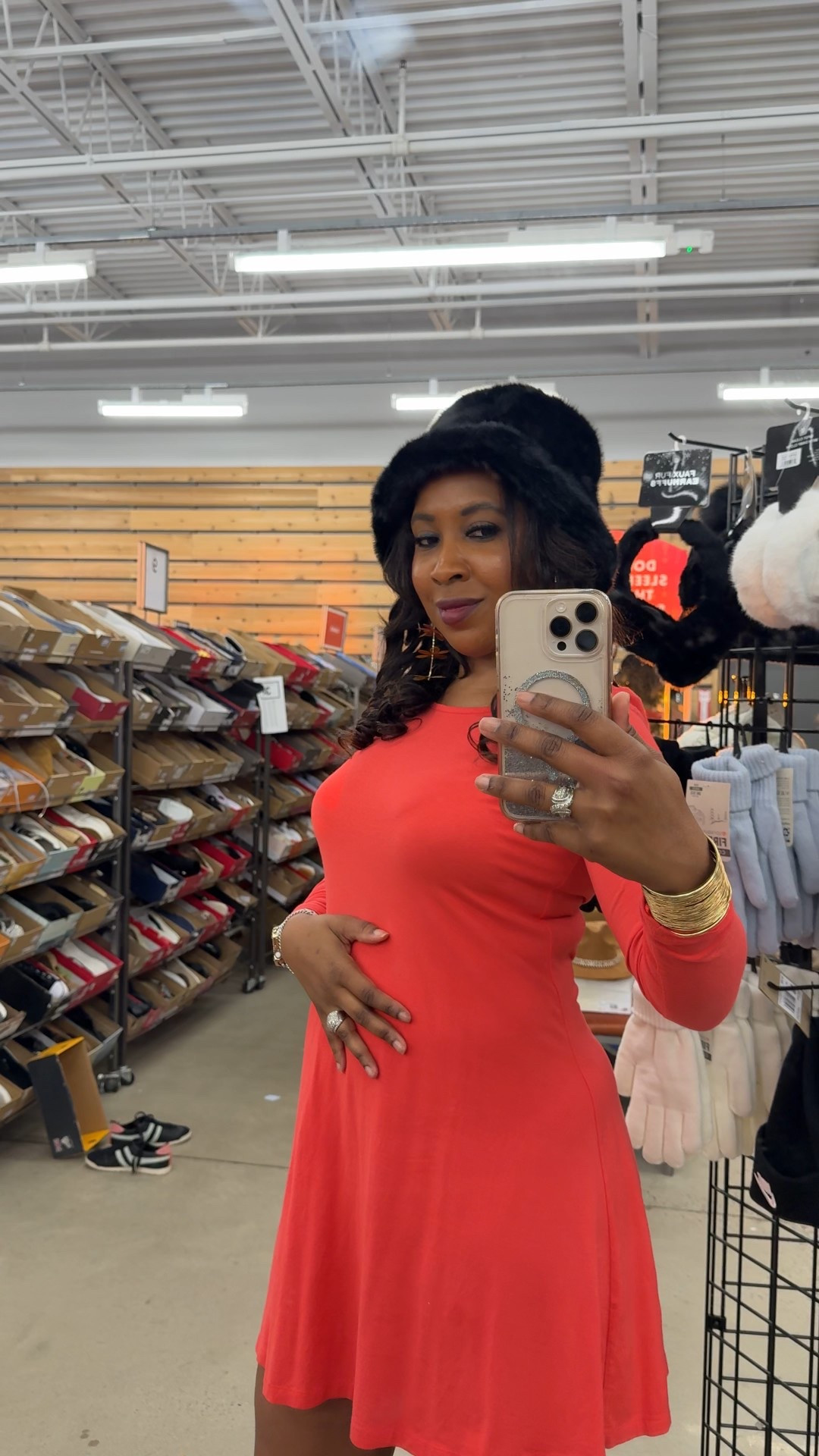 Hey ya’ll!! 🙋🏾‍♀️ Trying on this faux fur bucket hat and I’m officially obsessed! 😍
It comes in black, brown, and cream — all the cozy neutral vibes for fall 🍂
Perfect for casual days, coffee runs, or adding a little texture to your look. 💋

Would you rock this trend? 👀✨

#FallStyle #FauxFurTrend #BucketHatSeason

#LTKOver40 #LTKStyleTip #LTKSeasonal