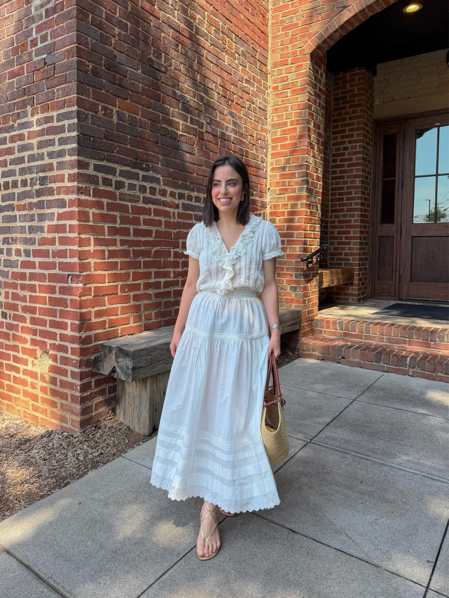 A Doen summer! Obsessed with this cotton skirt and top, will make great transitional pieces into fall