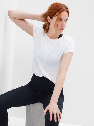 GapFit Breathe Shrunken T-Shirt | Gap (US)