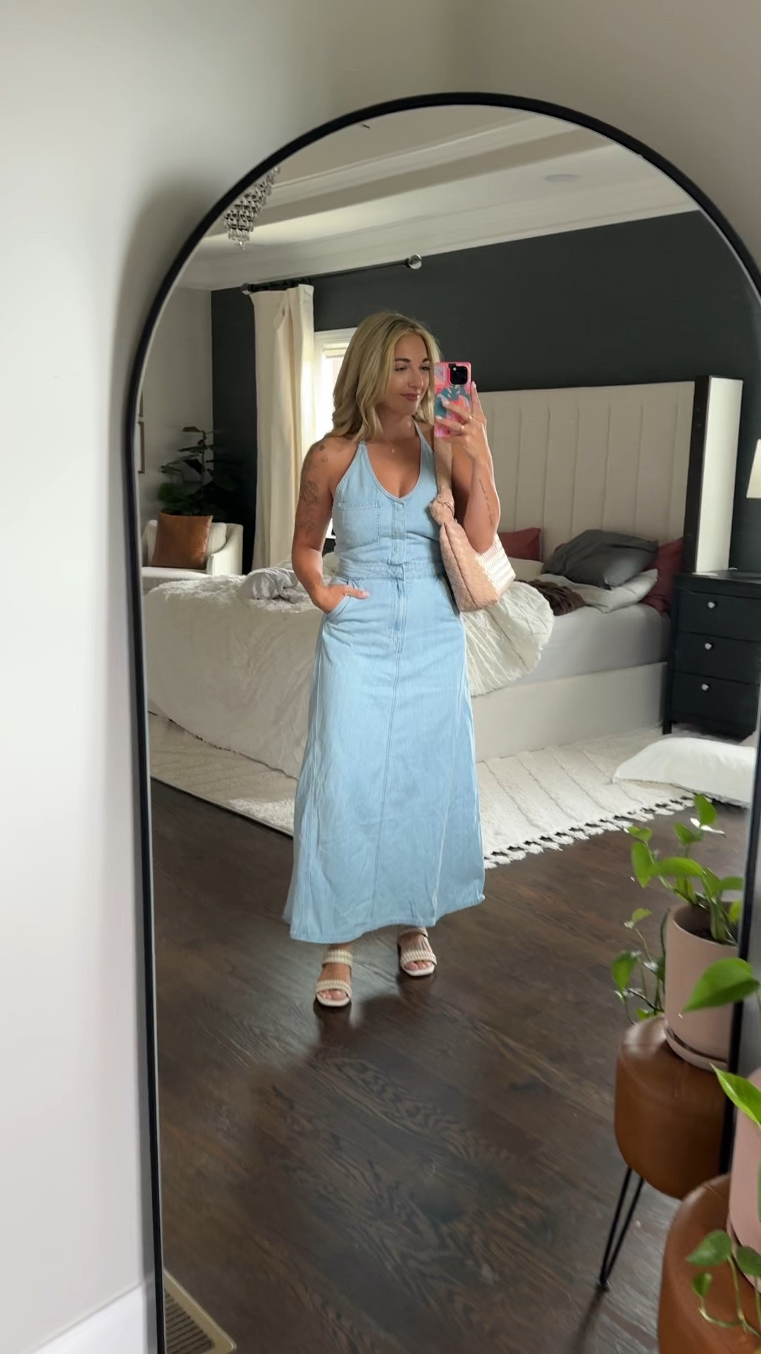 Cutest denim dress 🩵 wearing Size 4 and I’m 5’2

#LTKSaleAlert #LTKStyleTip #LTKFindsUnder50