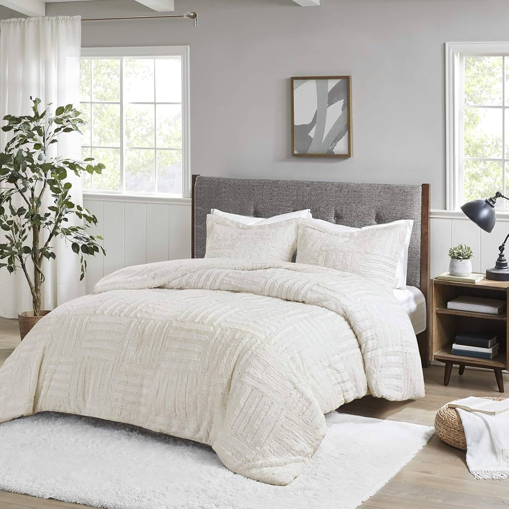 Madison Park Arctic Fur Down Alternative Comforter Mini Set, King/California King, Ivory | Amazon (US)