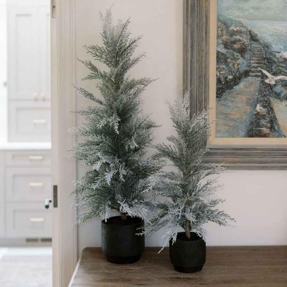 2' Flocked Cedar Tree | CG Hunter
