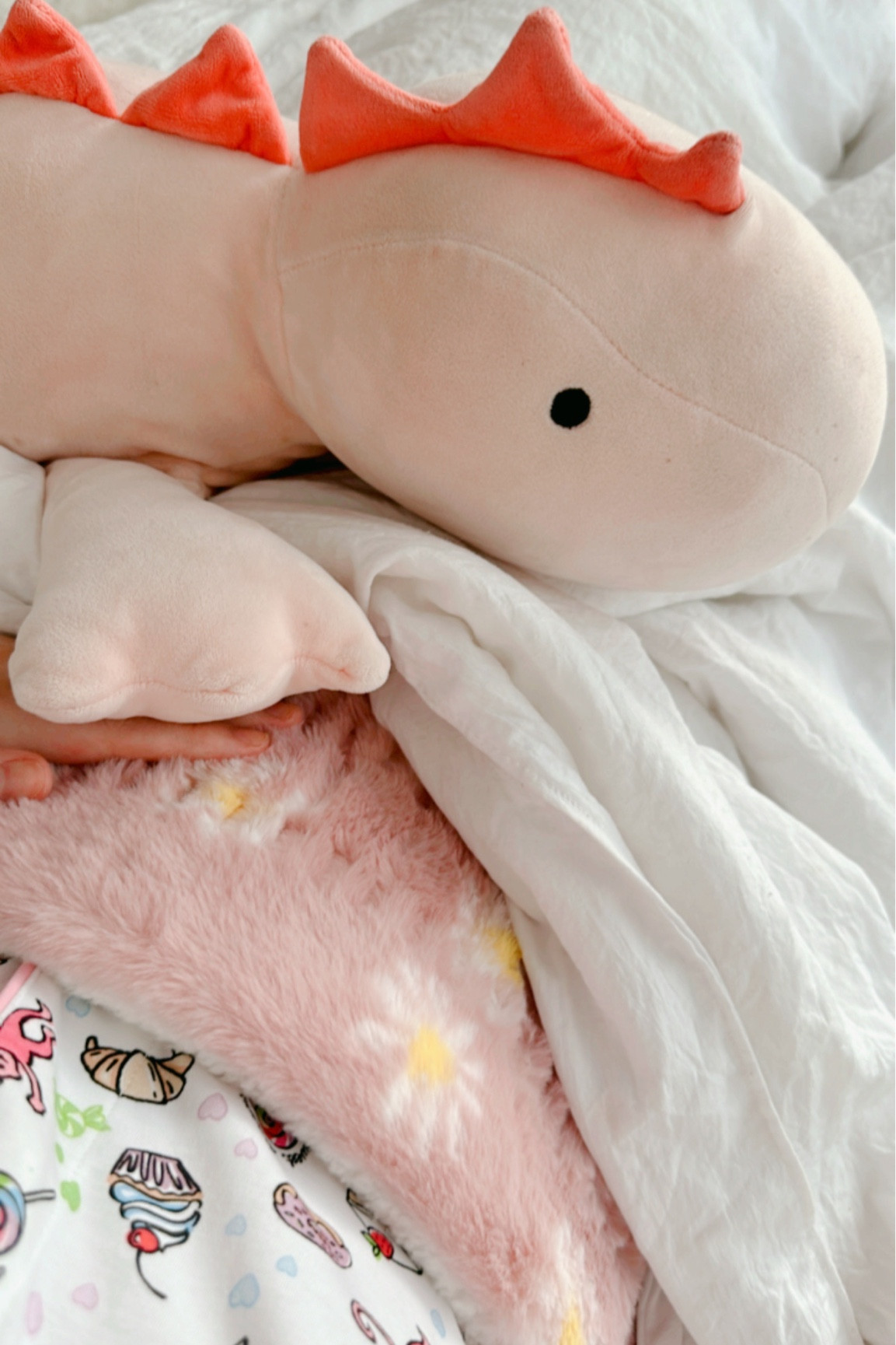 Weighted Dino (necessity for my anxiety girlies!) + my heating pad🫶🏼🎀

#LTKfindsunder100 #LTKfindsunder50 #LTKhome