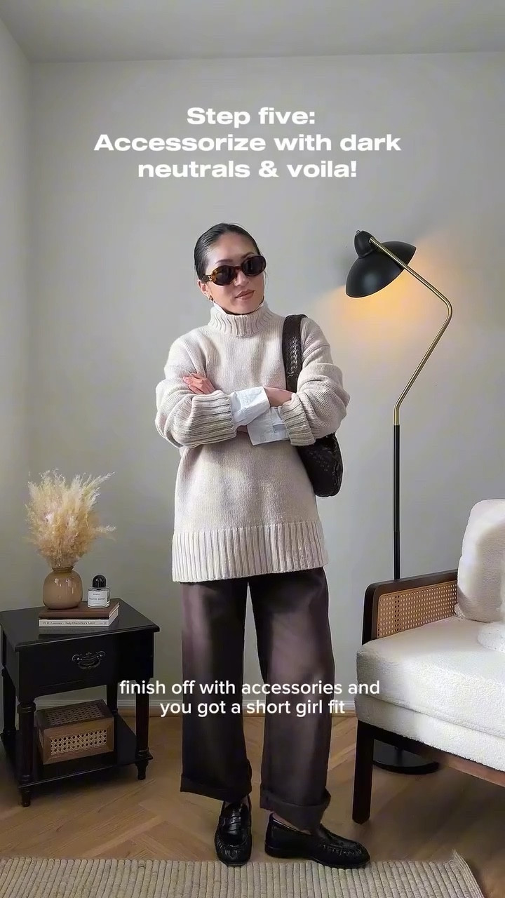 “Once again this Pinterest outfit looks good on tall girls, but drowned out on me!” — 2025 me. Now I’m on a MISSION girls to optimize my favorite Pinterest saves for short, petite women like me, who also ask “am I not tall enough?” “Why doesn’t this look the same?” “How can I make this work as a petite?” 🤎 | rest assured, we CAN rock these outfits! Here is my 5 step guide on how to optimize this beautiful, quiet-luxury inspired turtleneck and satin trouser combo—5’2 approved! 🙌🏻

🔗 Outfit specifics always linked in bio → LTK @amandacapsulewardrobe
⸻

#recreatingpinterestoutfits #quietluxurystyle #timelessoutfit #petitestyle #capsulecloset