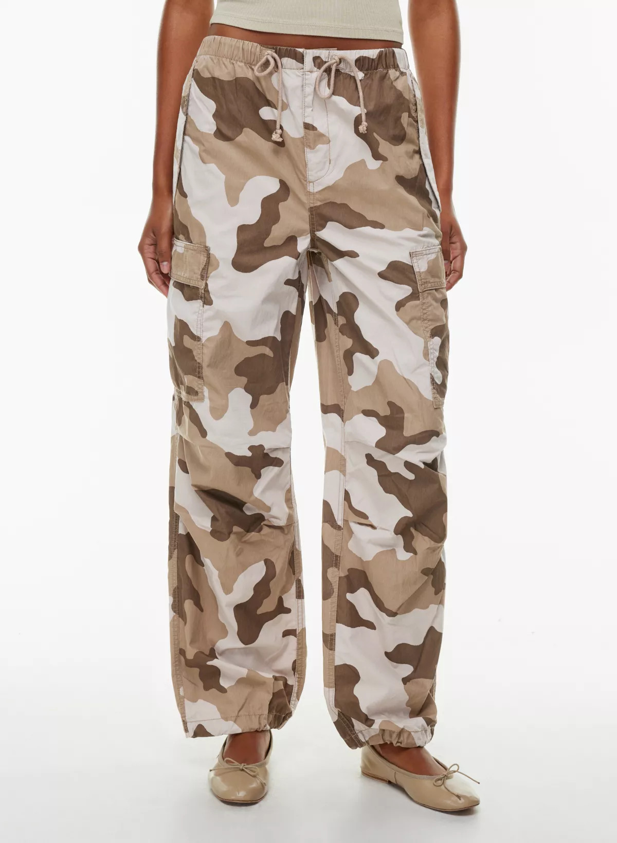 SQUAD POCKET PARACHUTE PANT | Aritzia
