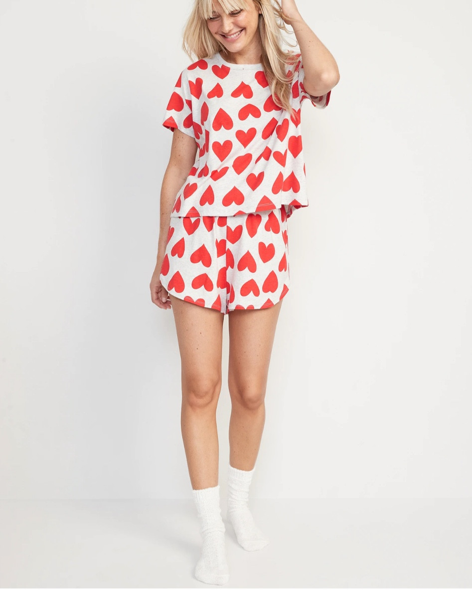 Valentine’s Day loungewear #valentinesday #vday #valentinesdayoutfit #pajamas #loungewear #comfy #pjs 

#LTKunder100 #LTKSeasonal #LTKunder50