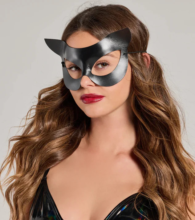 Fierce Feline Cat-Eye Mask | Windsor Stores