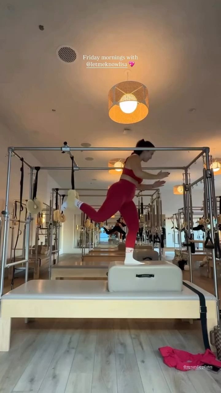 Friday mornings with @letmeknowlisa 💖 @mysundaypilates

Outfit: paragon fit wear code MADI10 

#LTKgrwm #LTKfitnessgoals #LTKootd