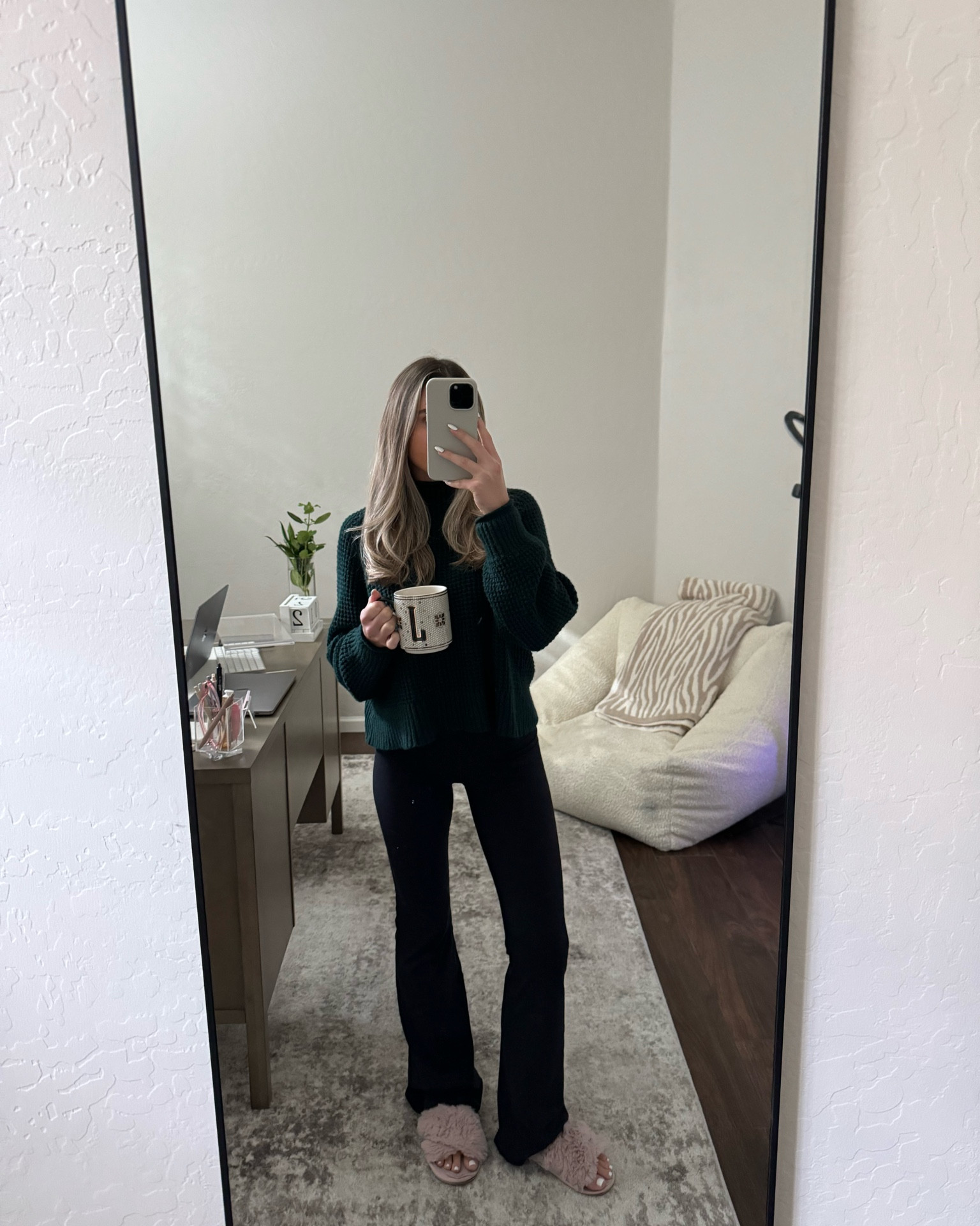 WFH fit 🫶🏼 Loveee that flare leggings are back! 

#LTKfindsunder50 #LTKstyletip #LTKSeasonal