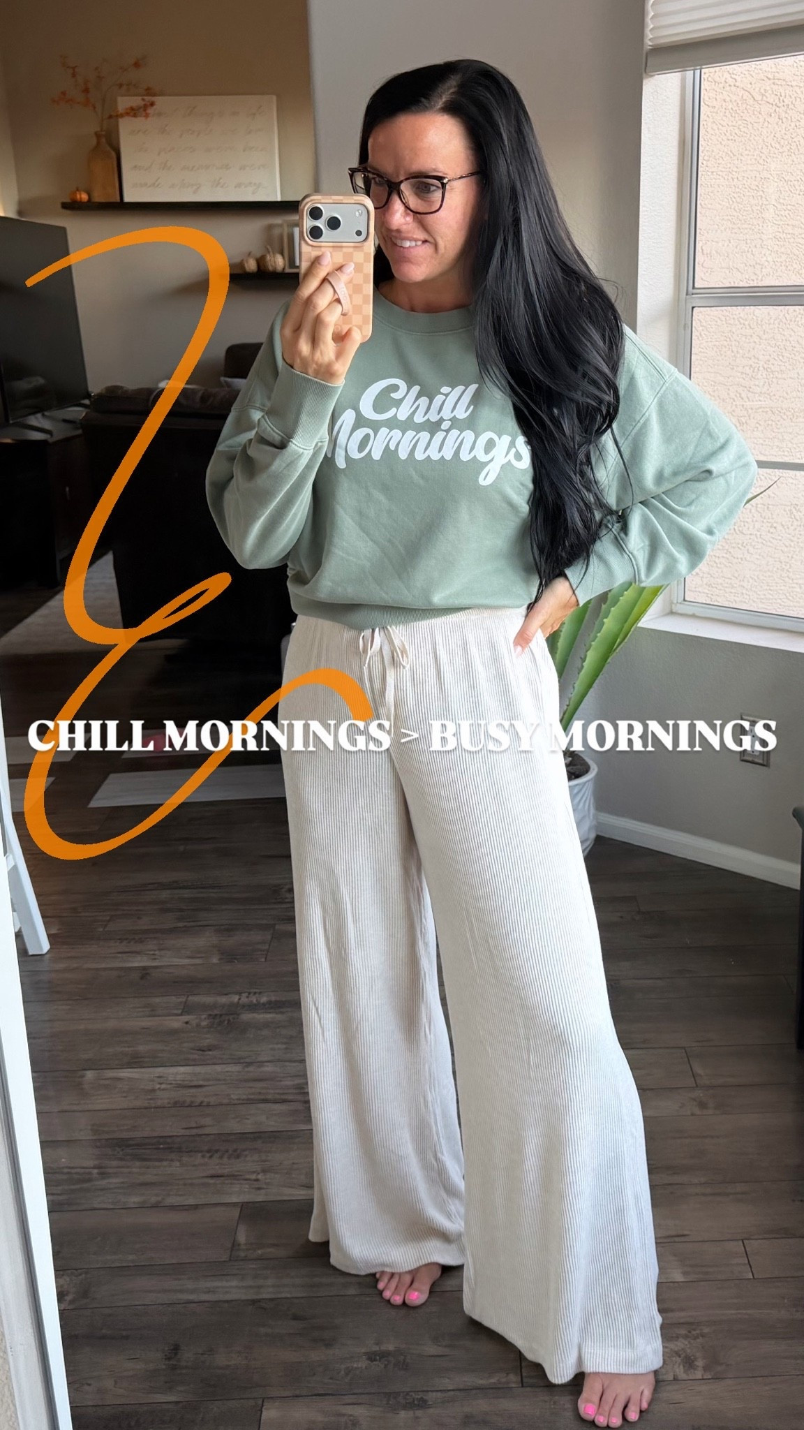 Fall loungewear 🧡 Chill mornings! 👏🏼

Sweatshirt is on sale! I am in my normal size small. I sized up to a M in the pants (they run a little long).

#LTKmorningroutine #LTKSeasonal #LTKSaleAlert