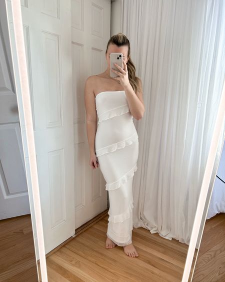 White maxi dress, size 2 🤍

#LTKfindsunder50 #LTKwedding #LTKtravel