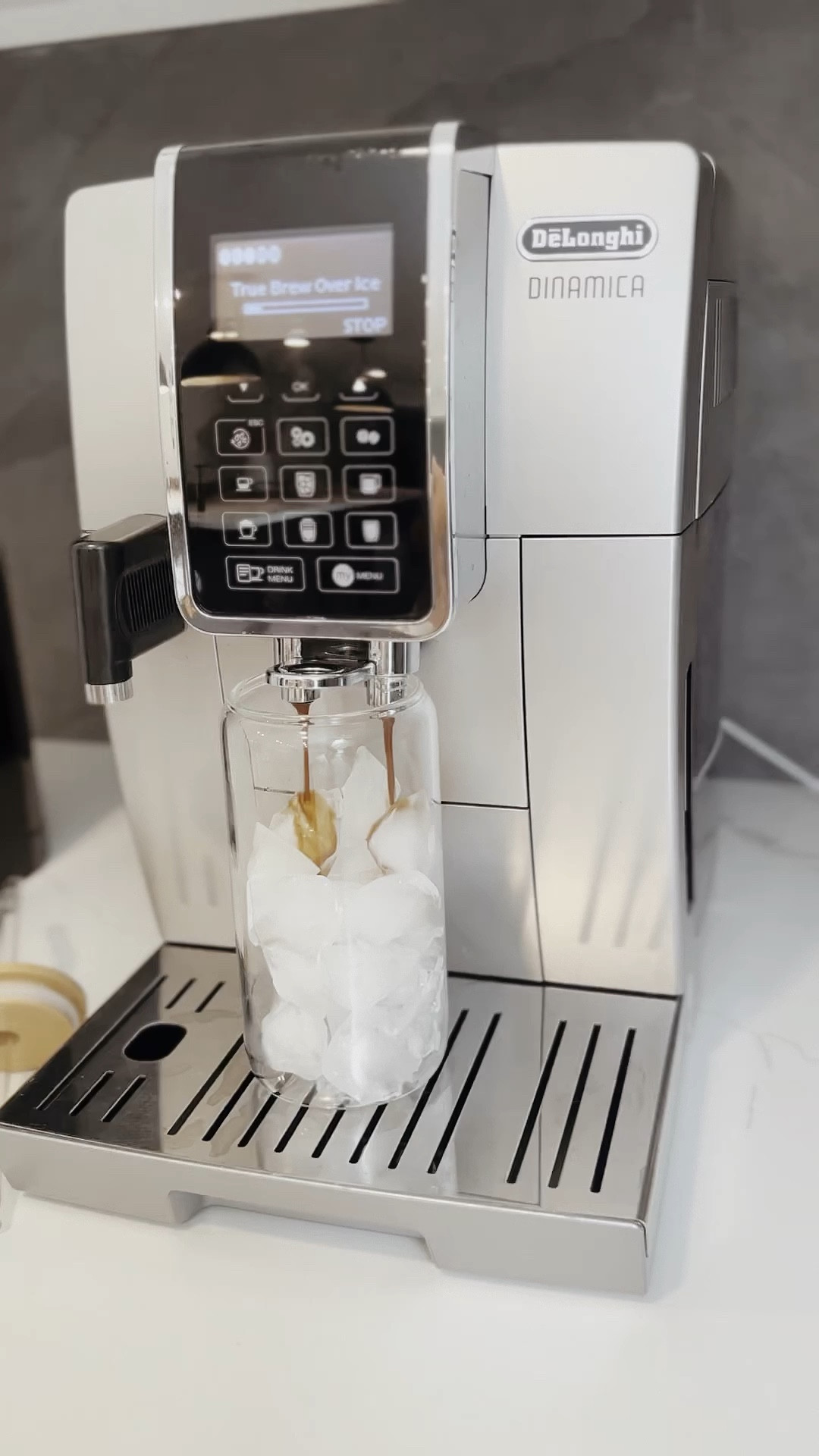 coffee machine/ delonghi

#LTKhome