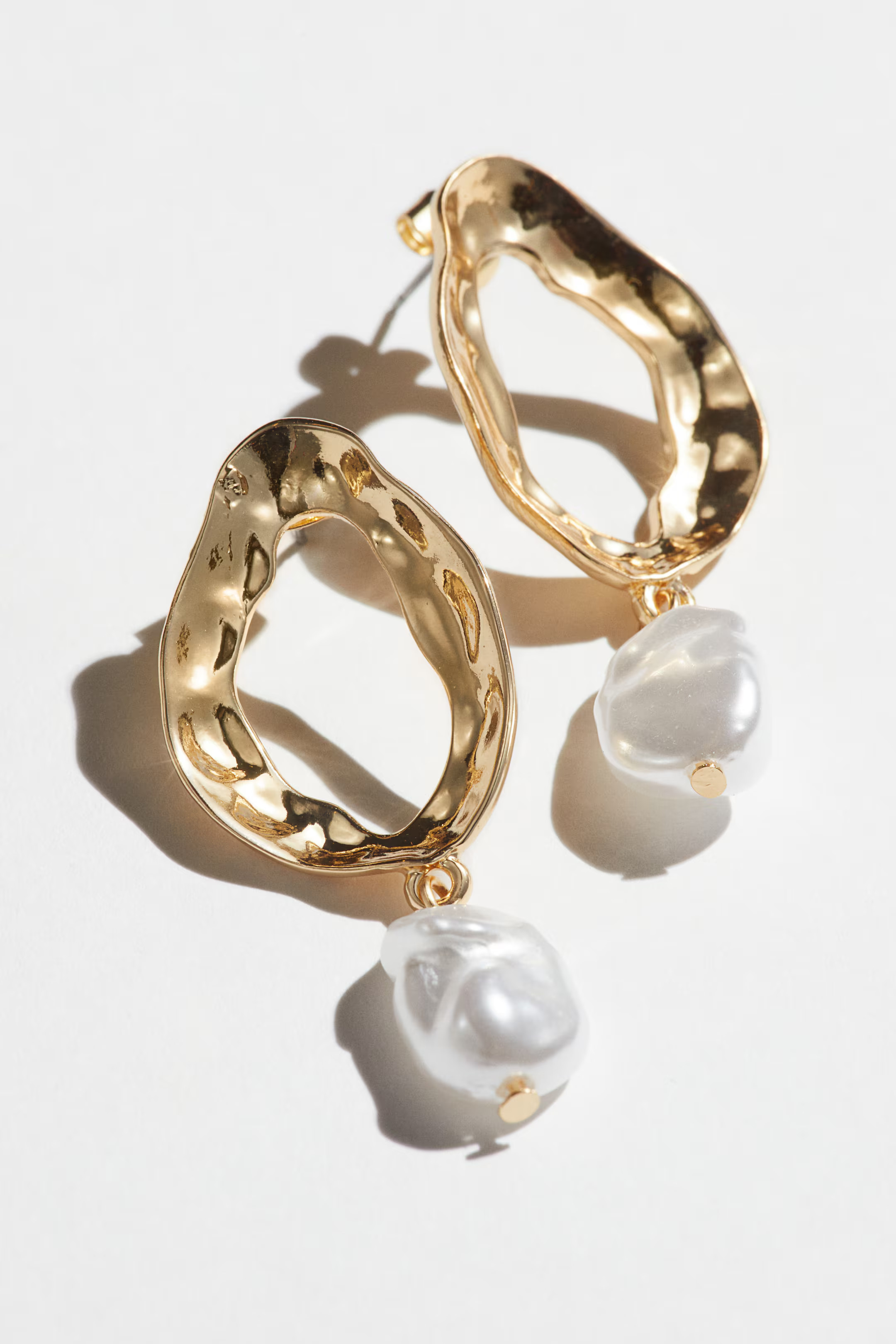 Faux Pearl Pendant Earrings | H&M (US + CA)