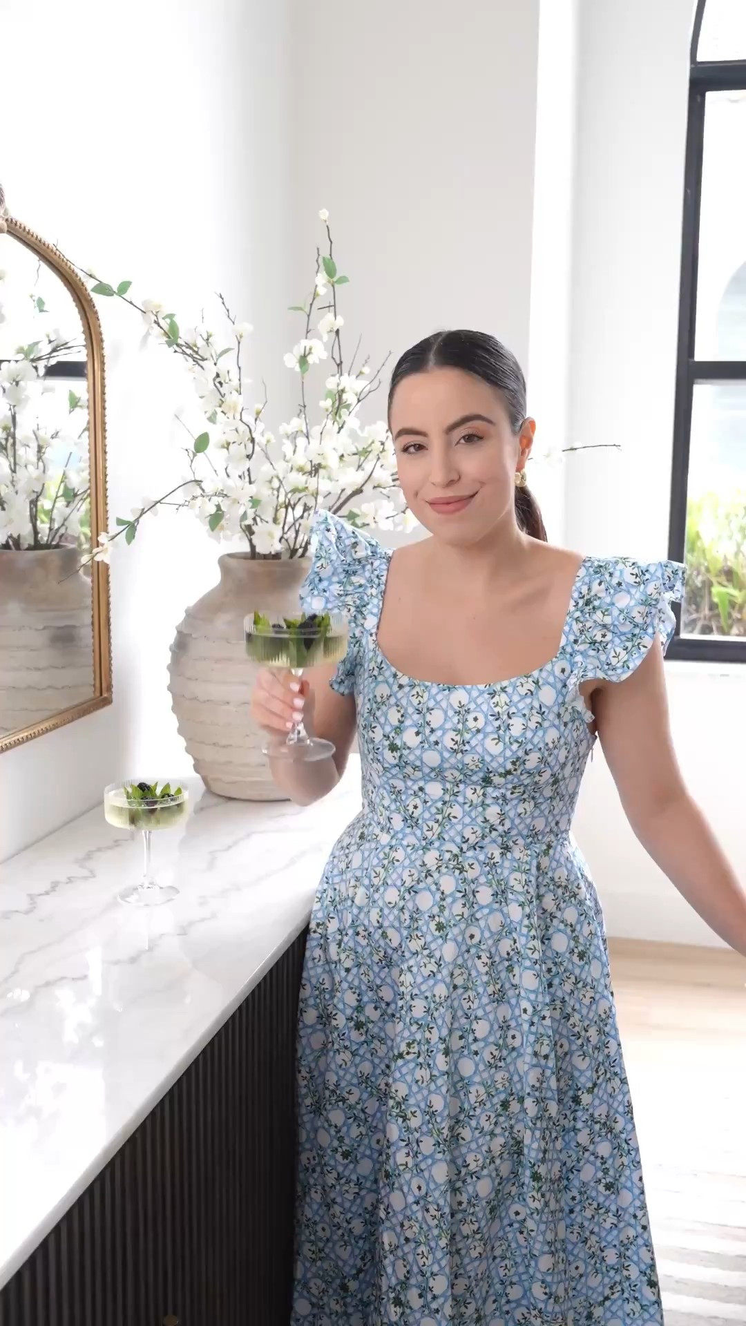 The secret to a 10/10 cocktail? The ice. I’m sharing some creative ways to upgrade your cubes for your next event! Shop the molds and glasses from the link.

hosting hacks, bar cart, cocktail garnish, party essentials, entertaining at home, drink inspo, cocktail curation, kitchen must haves

#LTKHome #LTKU #LTKSeasonal