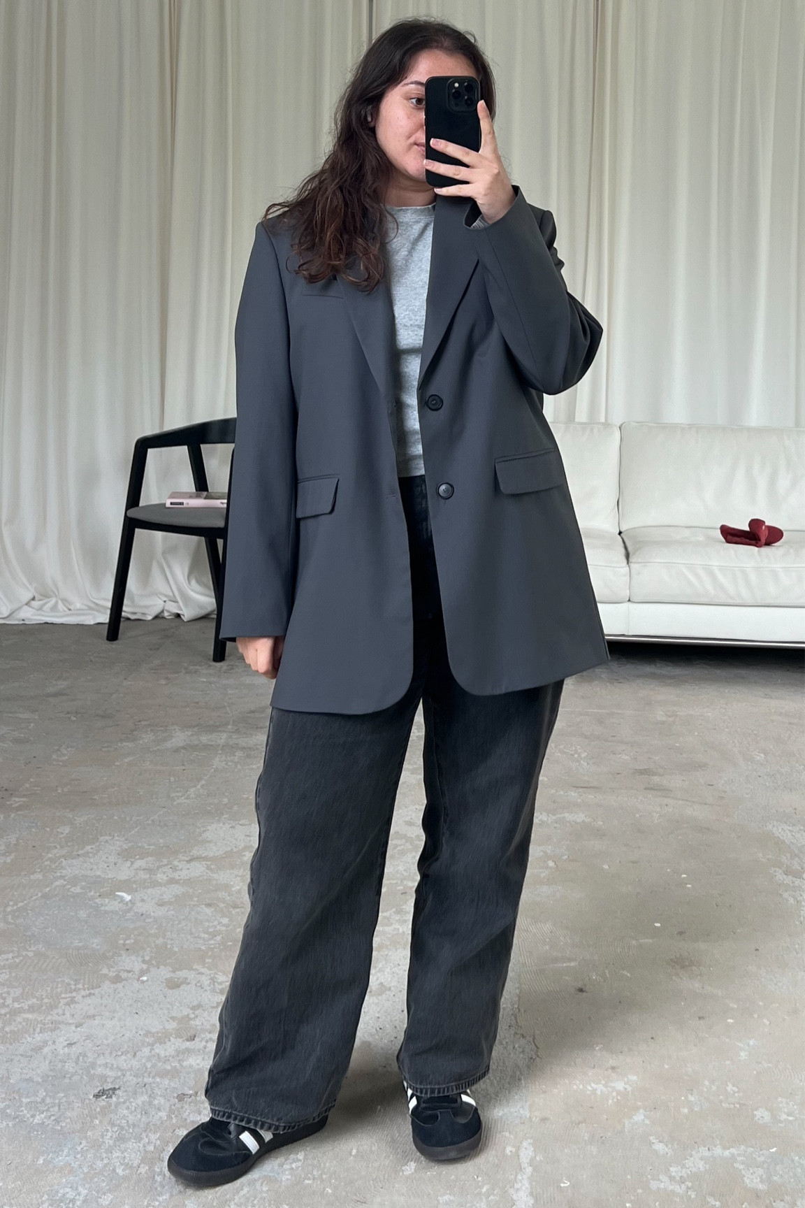 Minimal style inspo. Mid size minimal style inspo. Petite size style inspo. Summer outfit ideas. Petite style. Petite fashion. Mid size fashion. Mid size style. Minimal outfits. Minimal work outfit. Casual chic outfit. Transitional outfit. Spring outfit inspo. Transitional outfit inspo. 

#LTKmidsize #LTKnederlands #LTKeurope