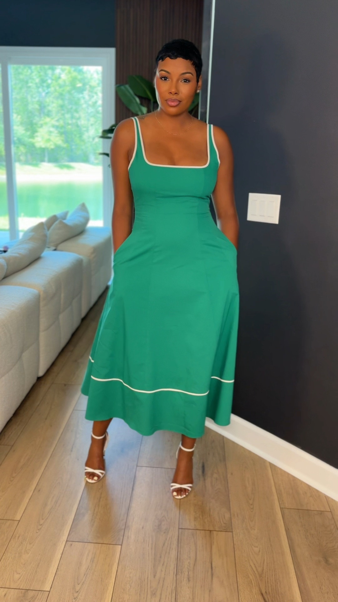 Summer & me go together…real bad 🤭
Thanks to @express I already have my looks together. 

#DresstoExpress #ExpressPartner #sponsored
