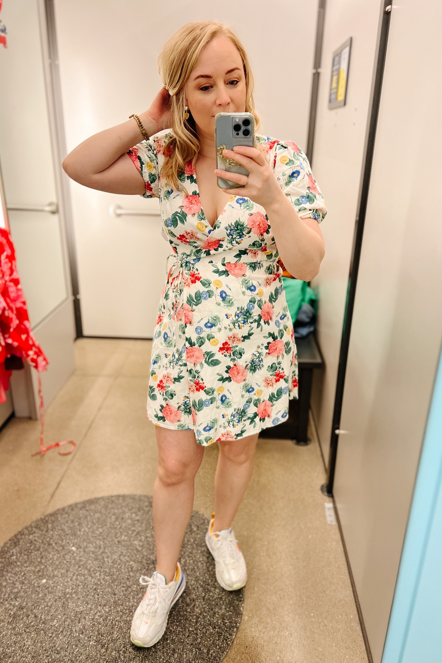 Such a pretty spring dress. It’s a true wrap dress. Only thing that would make it better would be pockets. #hocspring | Easter dress | graduation dress 