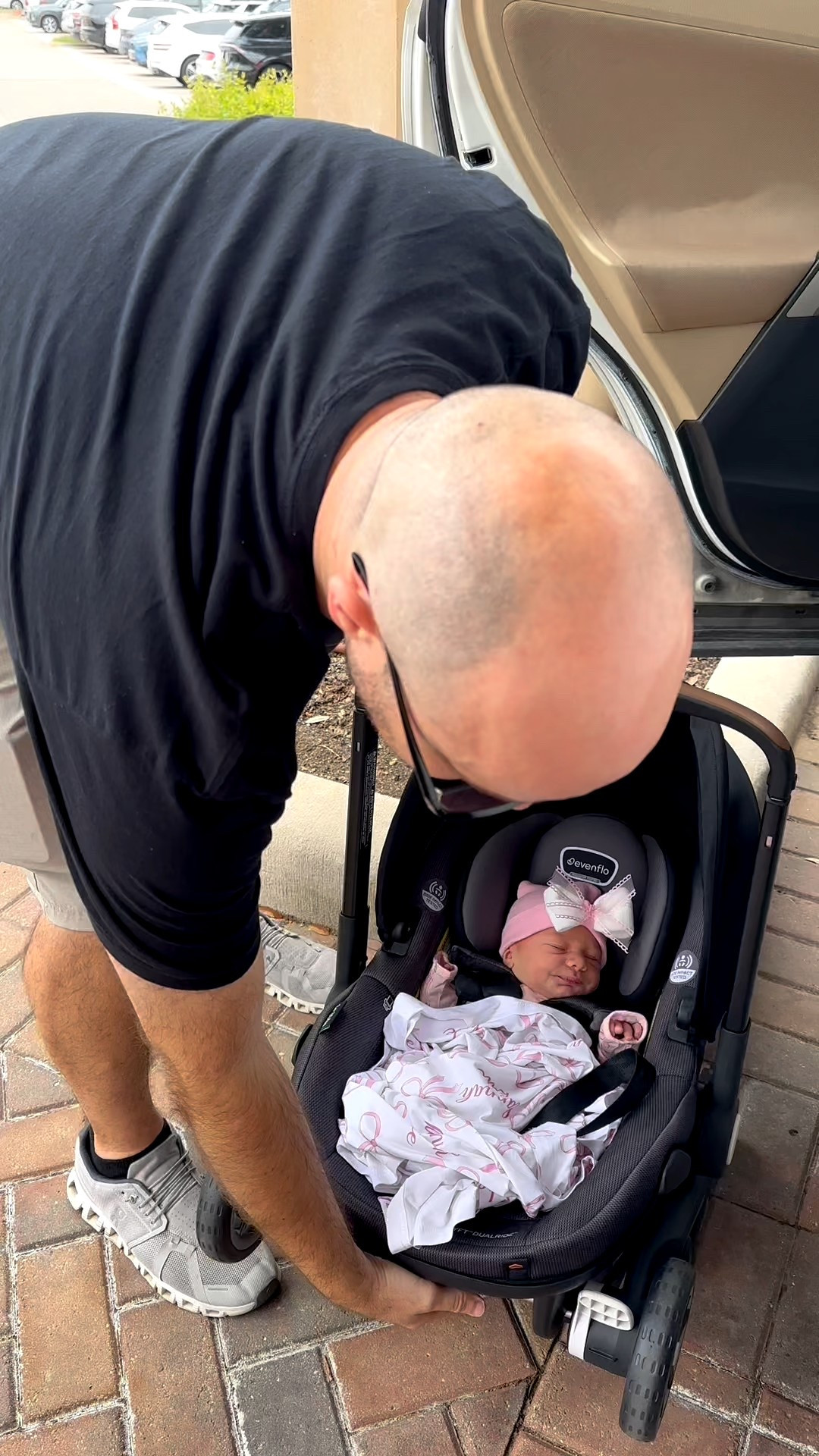 ✨ First daughter, niece and granddaughter on my side. How was this 8 months ago?! 

#LTKBaby #LTKdayinmylife #LTKmomlife