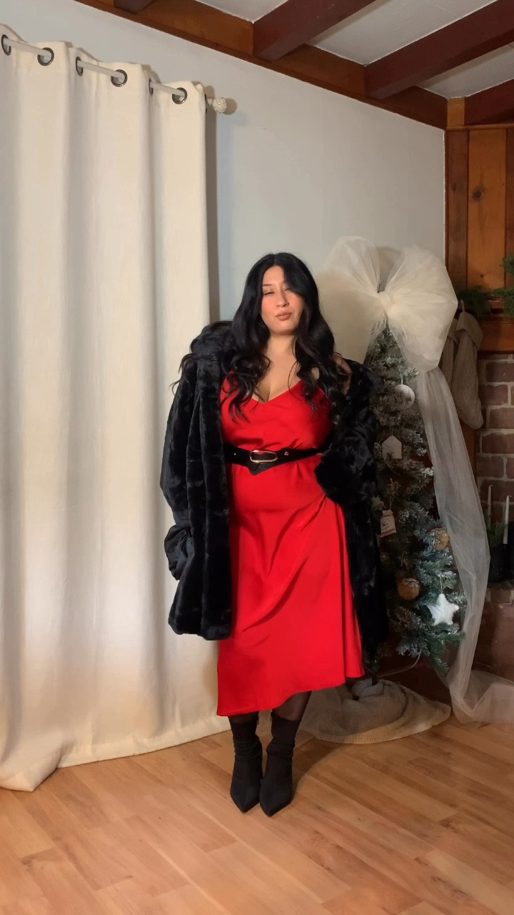 Little red dress for the holidays 

#LTKPlusSize #LTKMidsize