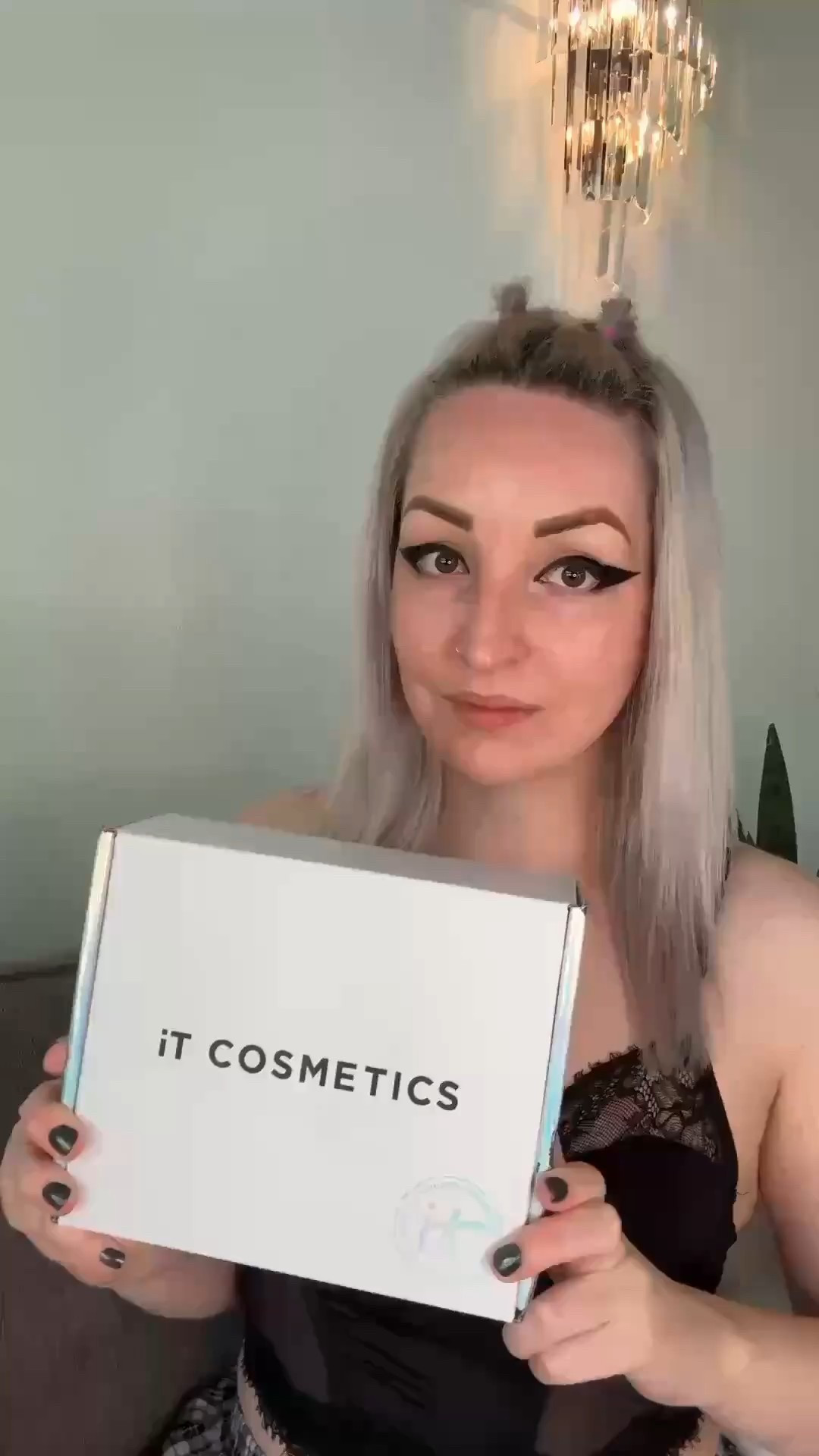 Brighten, smooth, and glow✨ —my everyday essentials from @itcosmetics #itcosmeticspartner 
Conceal the tired eyes with the best! 

I’m using the “Do it All” Radiant Concealer in shade Fairest Cool 115 😎 

This is a 4-in-1 medium coverage concealer + the formula has a serum to hydrate your skin while wearing! 👏🏻 10/10 recommend! 
Blush shade: Sunlit 10 😍


#ITCosmetics #YourSkinButBetter #CleanBeauty #EverydayMakeup #NoMakeupMakeup #GlowingSkin #NaturalGlam #FlawlessFinish #SkinFirst #BeautyRoutine 

#LTKBeauty #LTKStyleTip