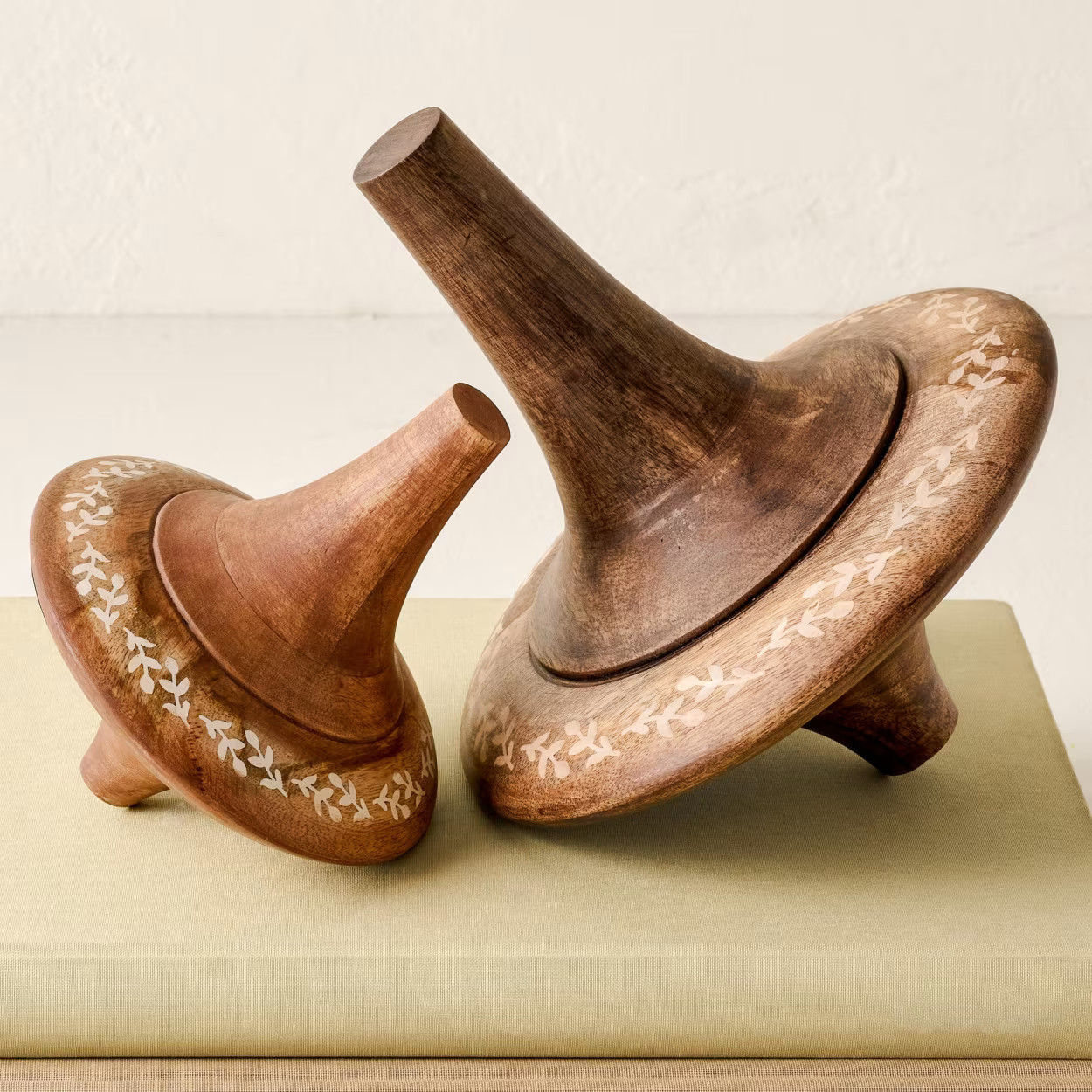 Etched Wood Spinner | Magnolia