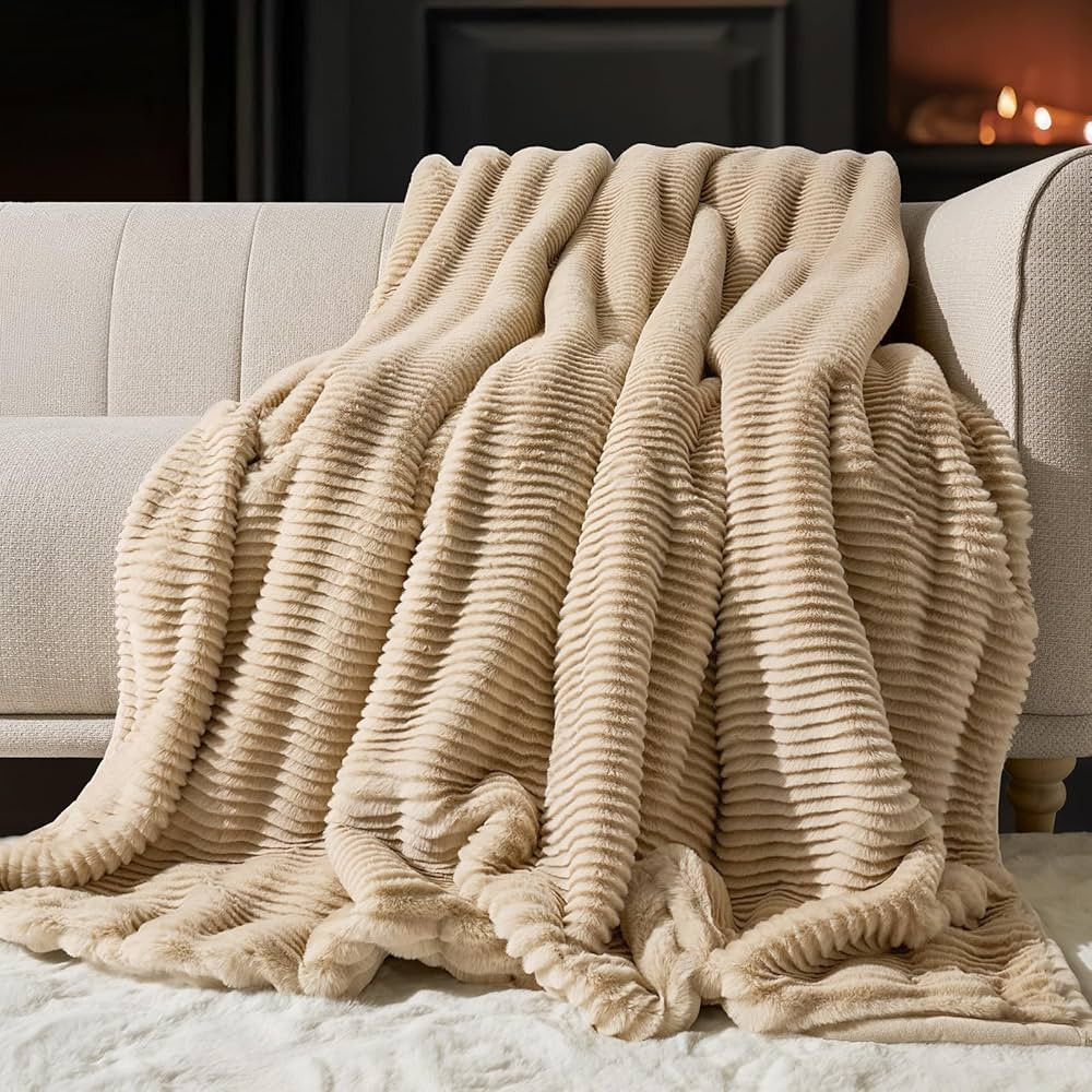 Ultra Soft Faux Fur Throw Blanket for Couch, Luxury Sculpted Texture Faux Rabbit Fur Blanket for ... | Amazon (US)