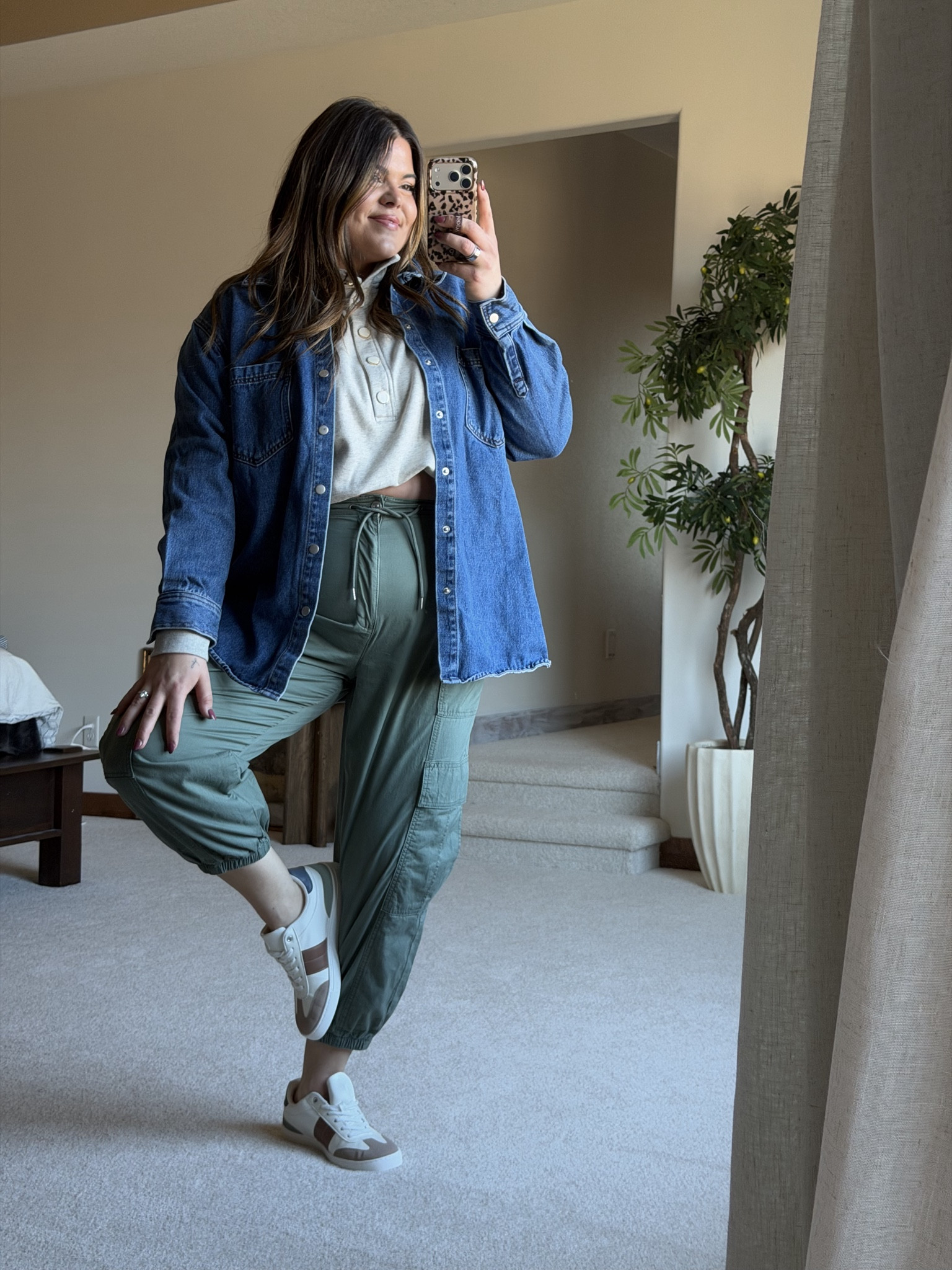 Casual mom outfit of the day, pulling from my winter capsule wardrobe and really trying to over accessorize to feel like I love my outfit. Would also be cute teacher outfit

Midsize, barrel leg jeans, trenchcoat, soccer Mom, size 14, postpartum
