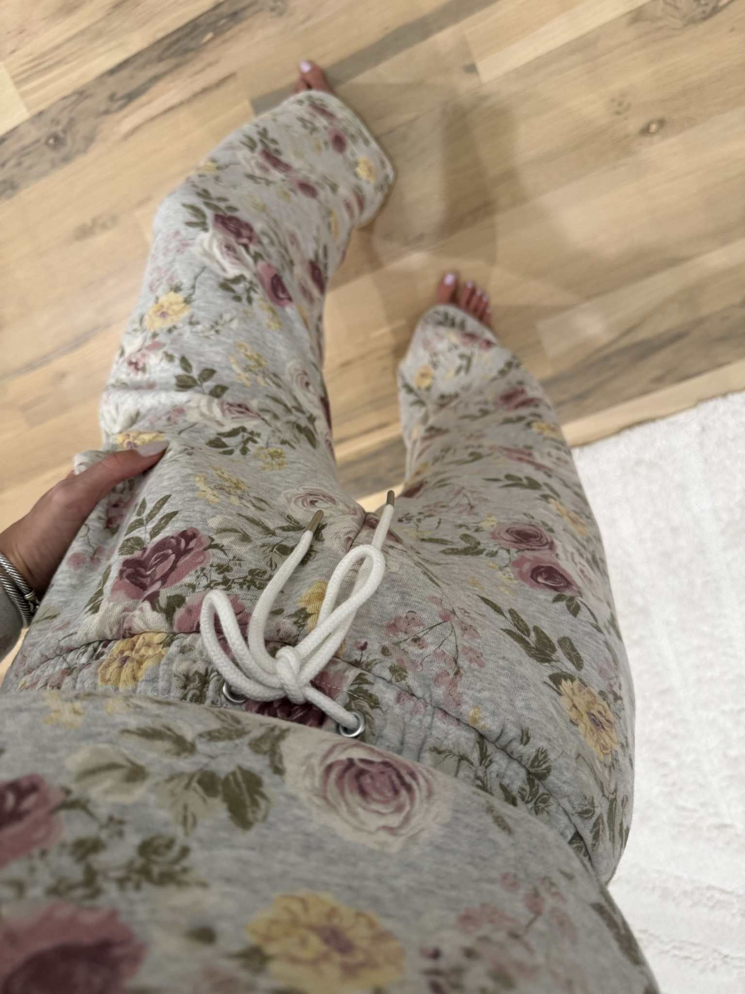 Matching set comes in lots of colors size xxs 

#LTKPetite #LTKSaleAlert