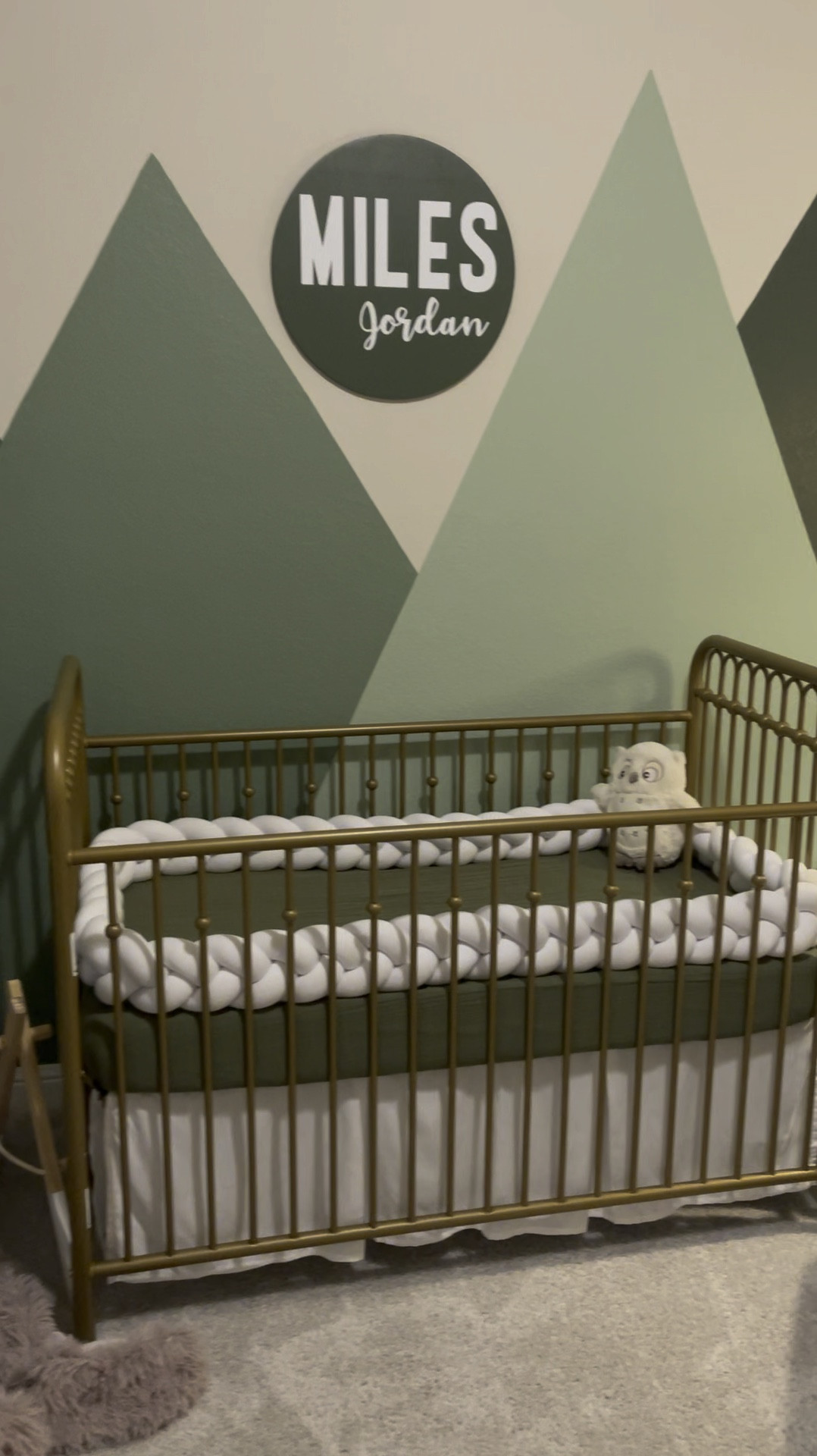 One of my favorite rooms is our babies nursery 🤩 #nursery #babyboy

#LTKVideo #LTKHome #LTKBaby