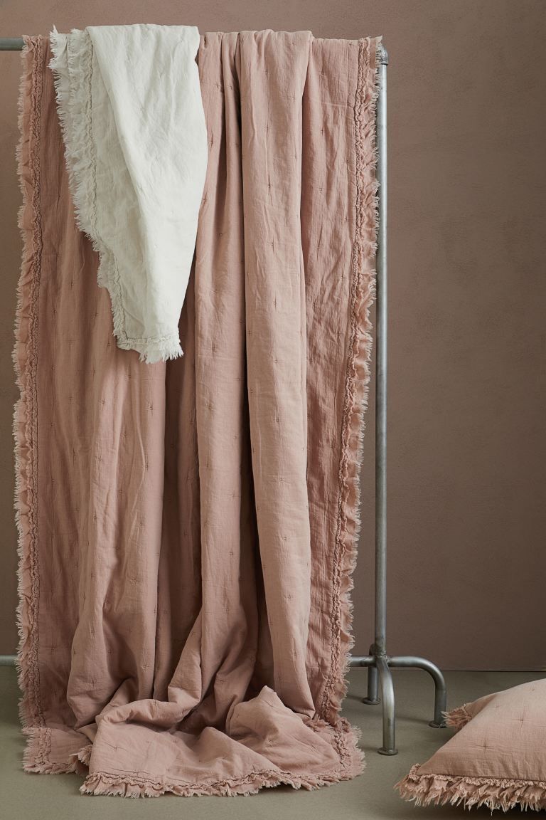 Ruffle-trimmed Bedspread | H&M (US)