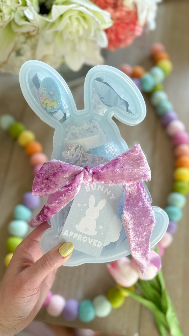 🐰 Easter Hostess Gift Idea! 🐰
Whether you’re going to family or a friend’s house this Easter, this little bunny of goodies would make the sweetest hostess gift! 
And if you’re the one hosting this year – then treat yo self! 😉 
** I found the bunny shaped Starbucks gift card at Target! **

#LTKBeauty #LTKSeasonal