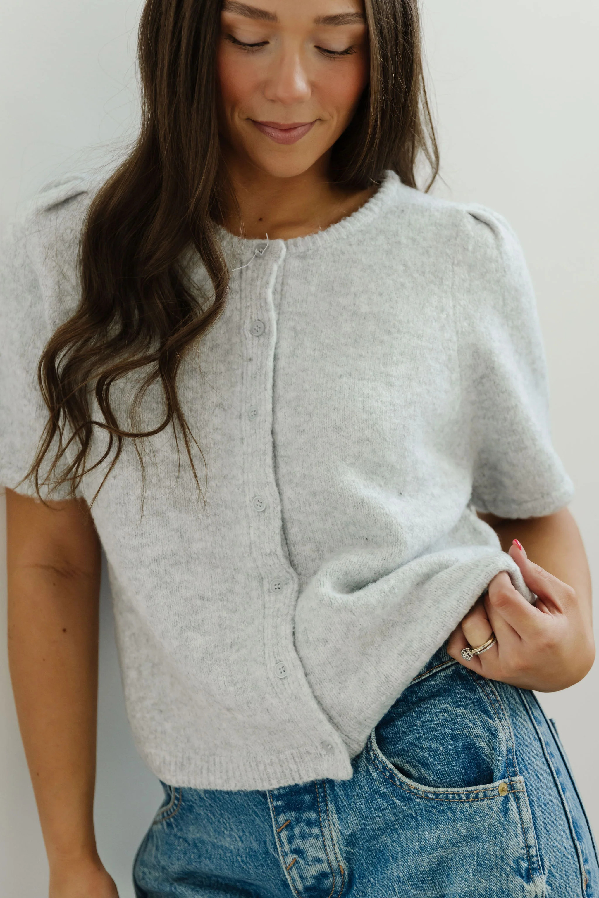 THE ASPEN SHORT SLEEVE CARDIGAN IN GREY | Pink Desert
