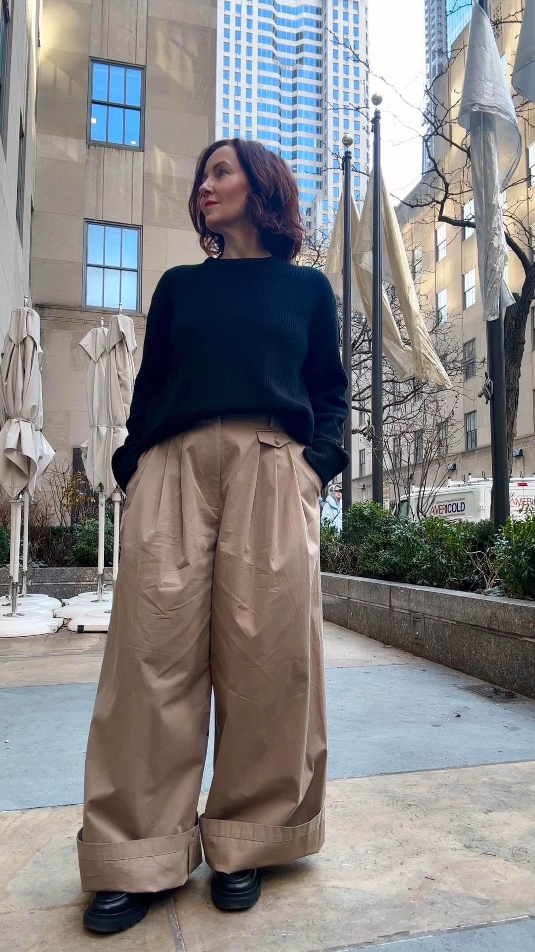 Love a great khaki pant! 

#LTKStyleTip #LTKOver40