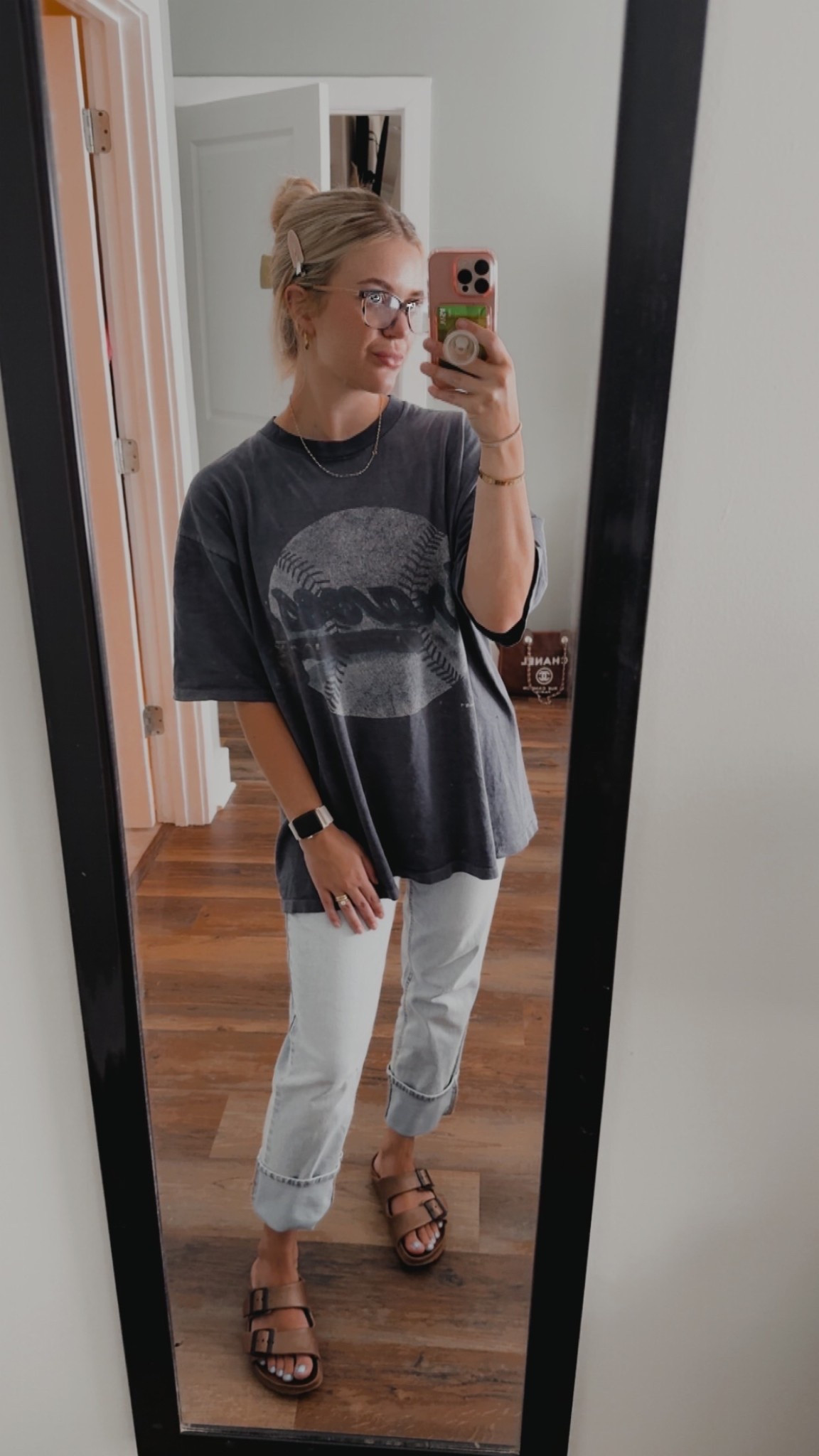 dirty hair, baggy clothes, rainy days >> 

#LTKStyleTip #LTKSummerEdit #LTKFindsUnder50