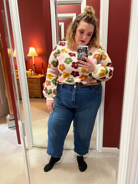 The perfect floral sweater and my go to jeans 

#LTKunder100 #LTKstyletip #LTKcurves